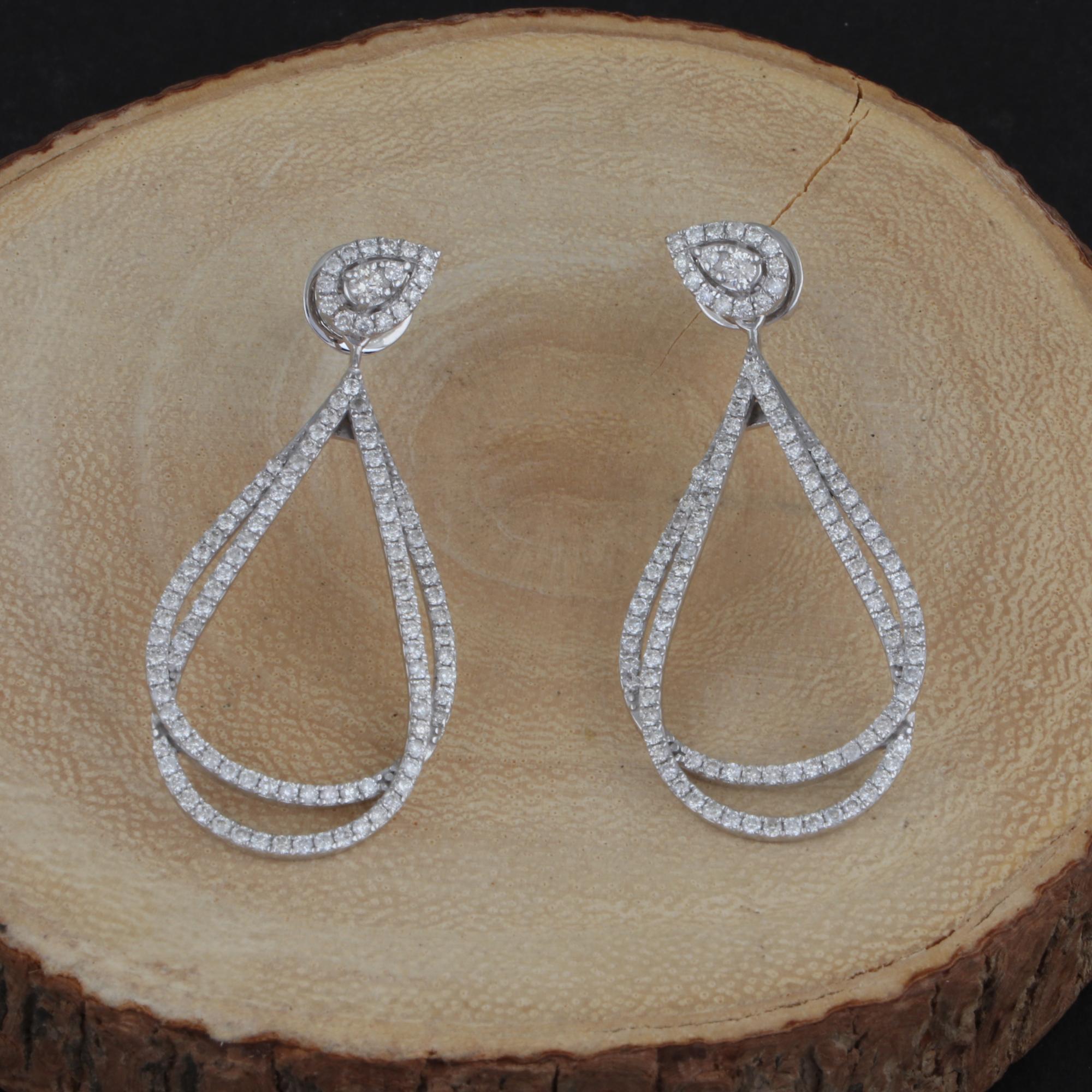 Real 1.80 Carat SI Clarity HI Color Diamond Dangle Earrings 14 Karat White Gold In New Condition For Sale In Diera, Dubai