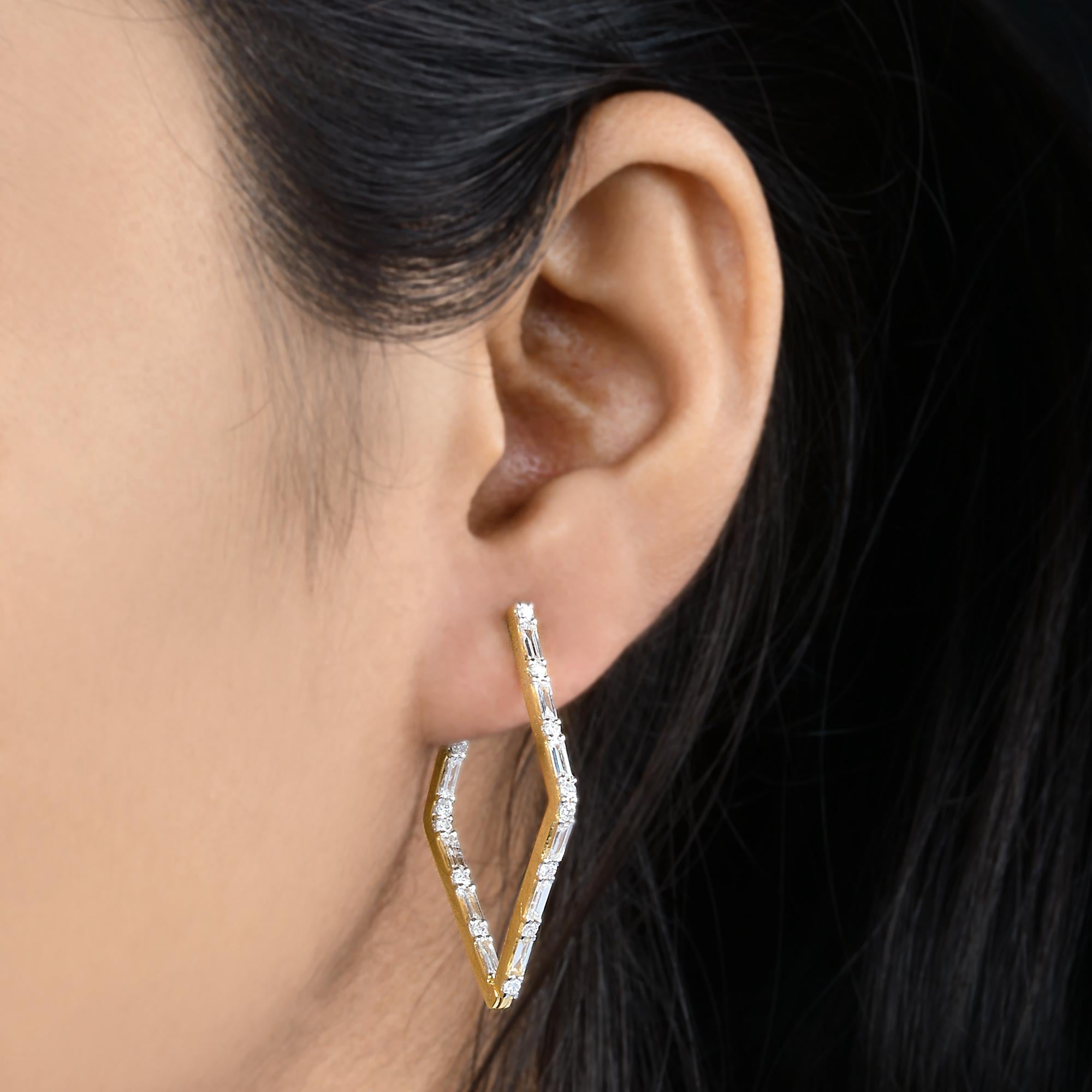Modern Real 1.80 Carat SI/HI Baguette Diamond Kite Design Hoop Earrings 18k Yellow Gold For Sale