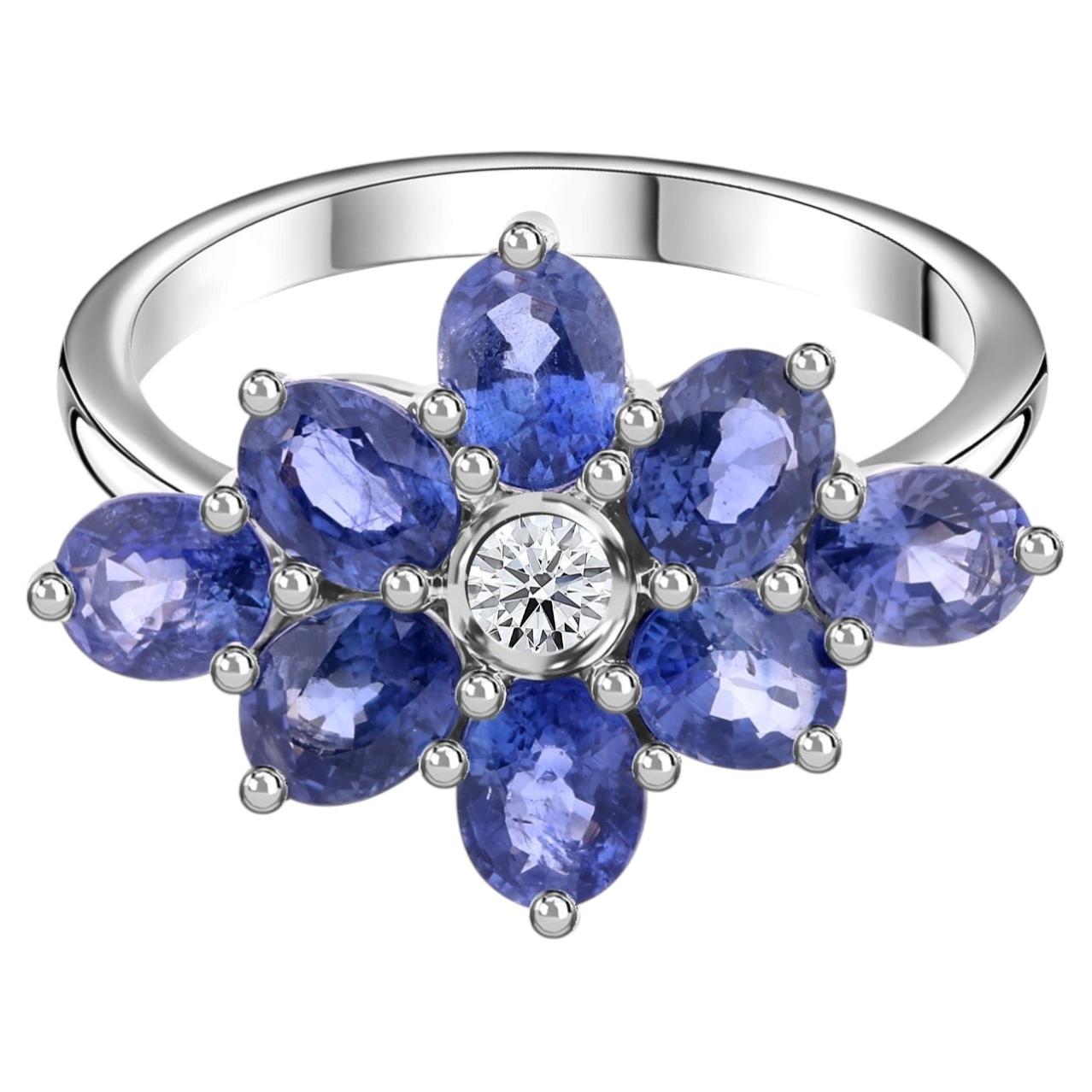 En venta: Zafiro azul real de 1,92 quilates Anillo de diamantes SI/H de 0,03 quilates Oro blanco de 18 quilates