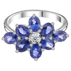 Real 1.92 Carat Blue Sapphire 0.03 Carat SI/H Diamond Ring 18 Karat White Gold