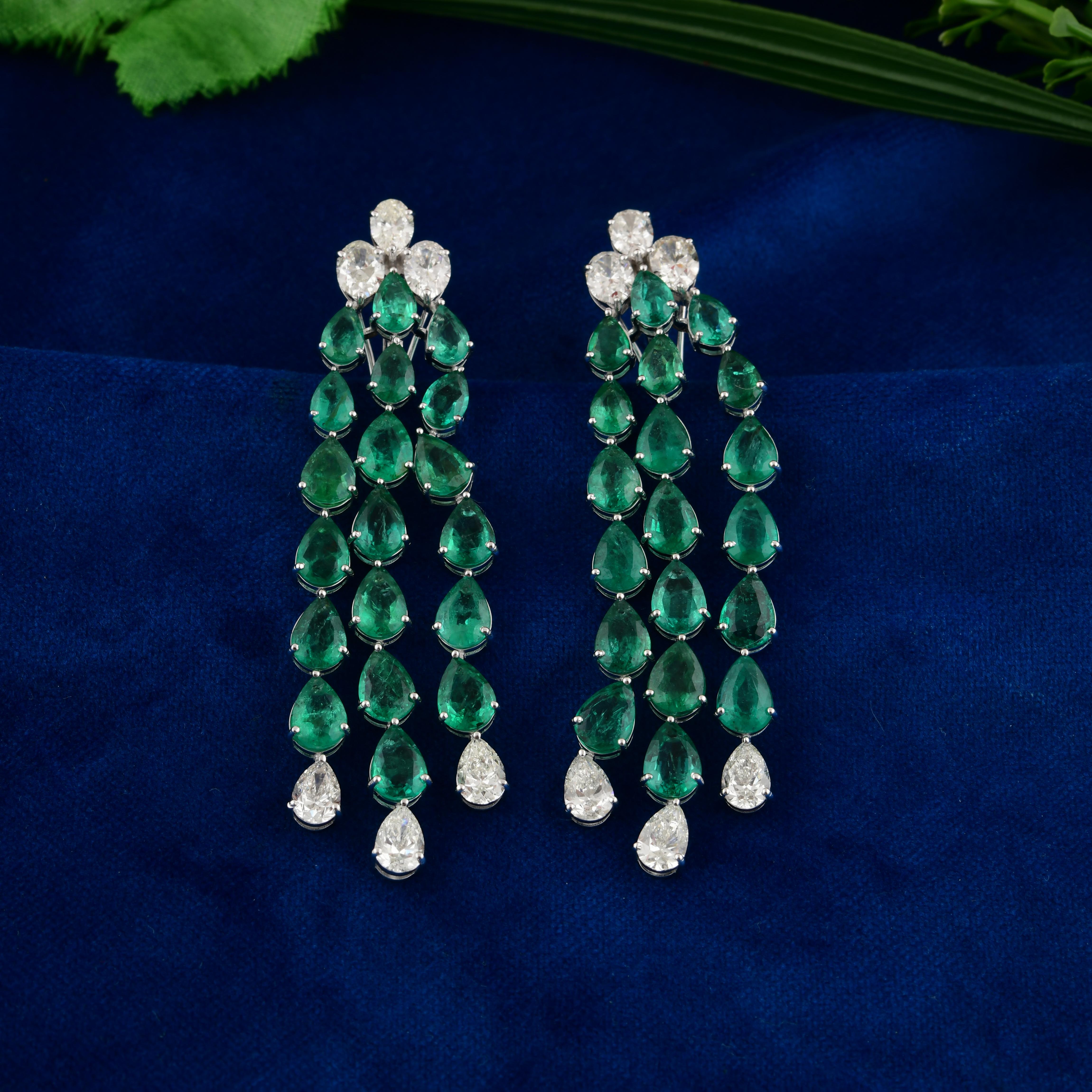 Pear Cut Real 19.33 Carat Zambian Emerald 5.44 Carat SI/H Diamond 18 Karat White Gold For Sale