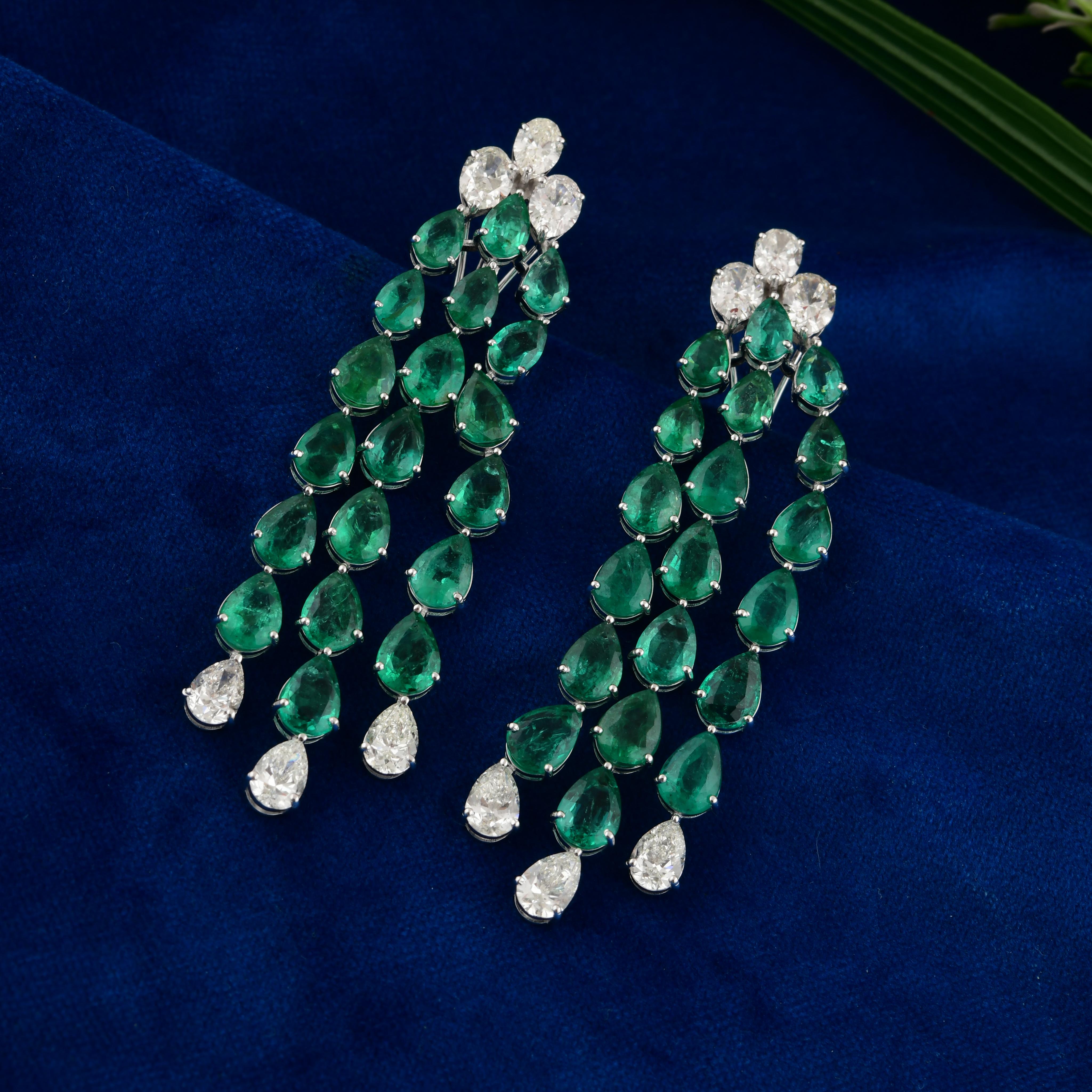 Real 19.33 Carat Zambian Emerald 5.44 Carat SI/H Diamond 18 Karat White Gold In New Condition For Sale In Diera, Dubai