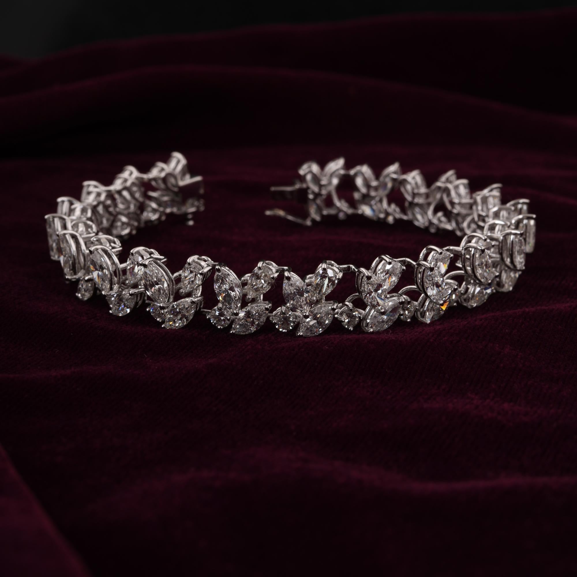 Real 21.21 Carat SI/H Pear Marquise Diamond Choker Necklace 18 Karat White Gold For Sale 2