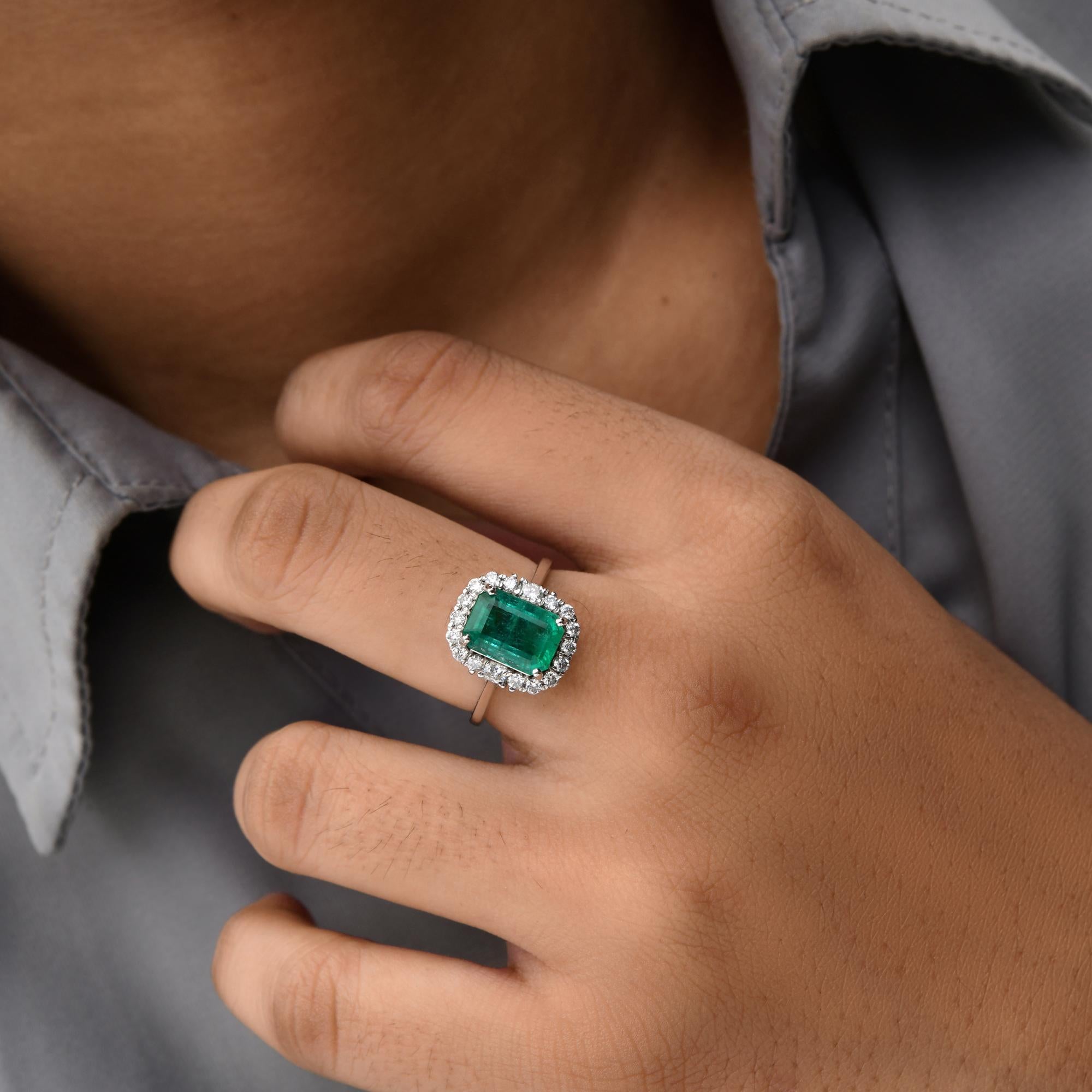 Real 2,48 Karat sambischer Smaragd Ring 0,43 Karat SI/H Diamant 14 Karat Weißgold Damen im Angebot