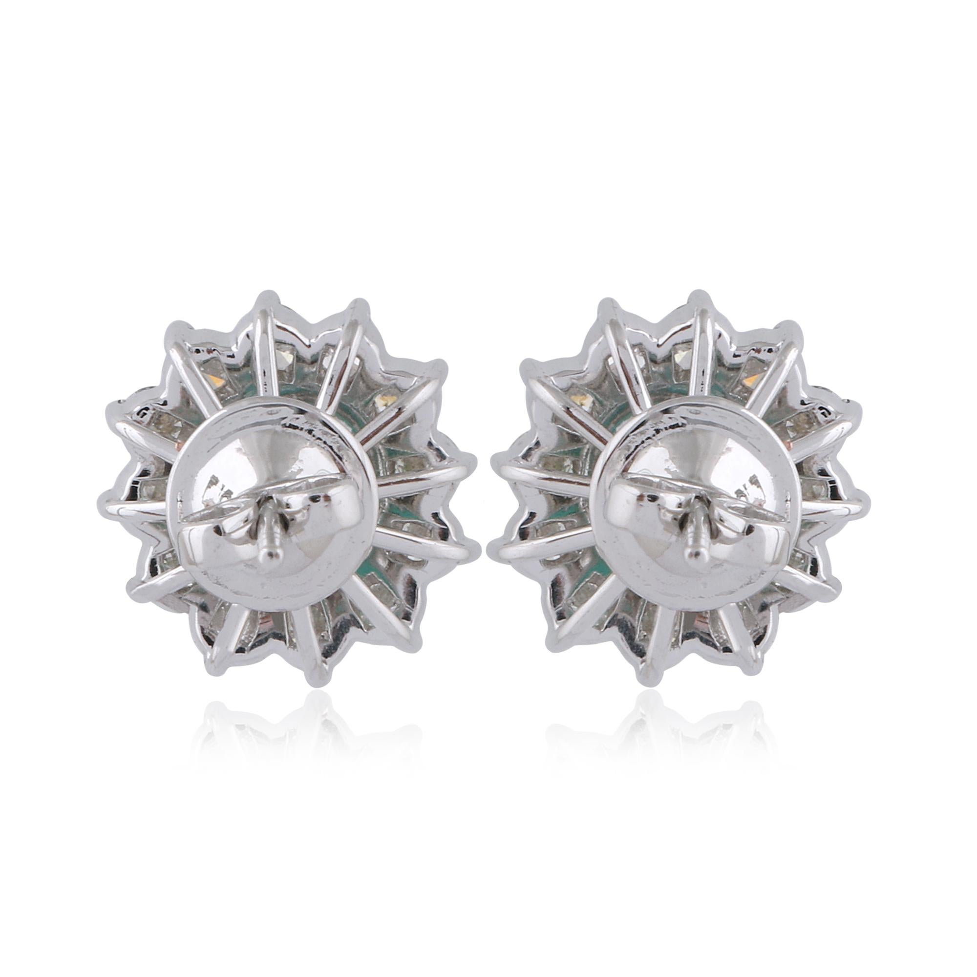 Real 2.55 Carat Emerald Gemstone Earrings 1.30 Carat Diamond 18 Karat White Gold Damen im Angebot