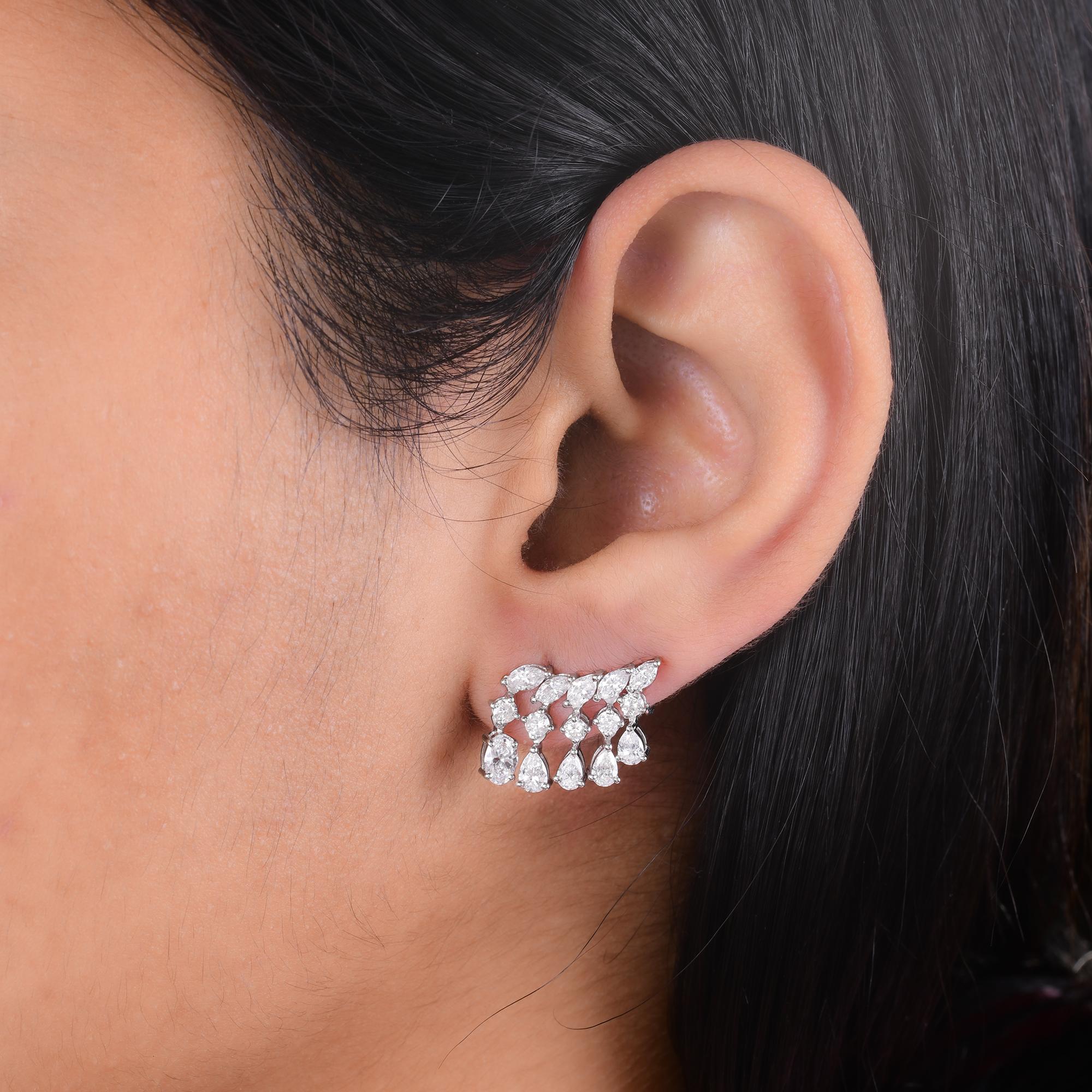 Reale 2,57 Ct. Orecchini a lobo con diamanti tondi e pera Marquise in oro bianco 10 carati In condizioni Nuovo in vendita a Diera, Dubai