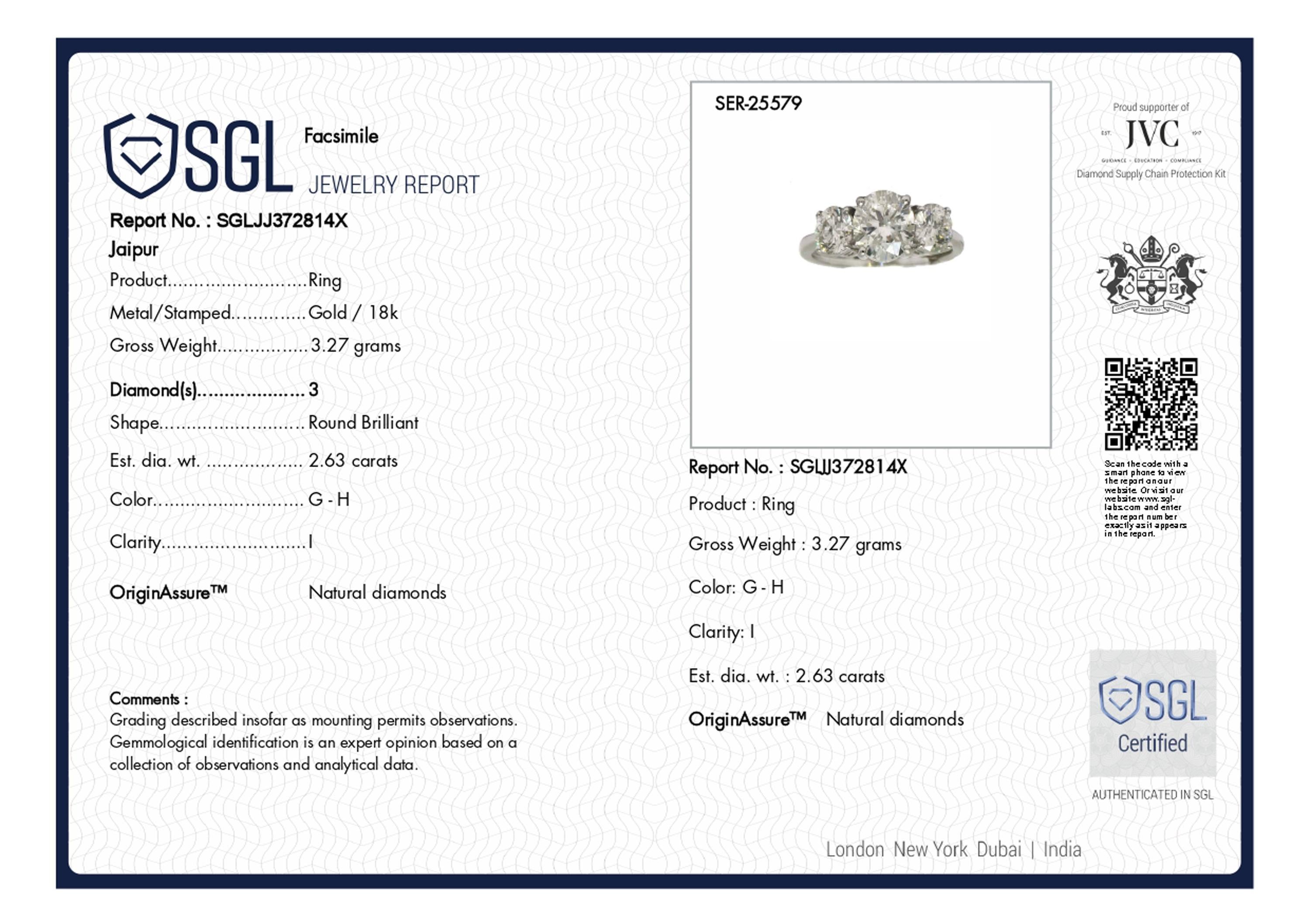 Echter 2,63 Karat SI/H Runder Brillantschliff Drei Diamanten Ring 18 Karat Weißgold im Angebot 2