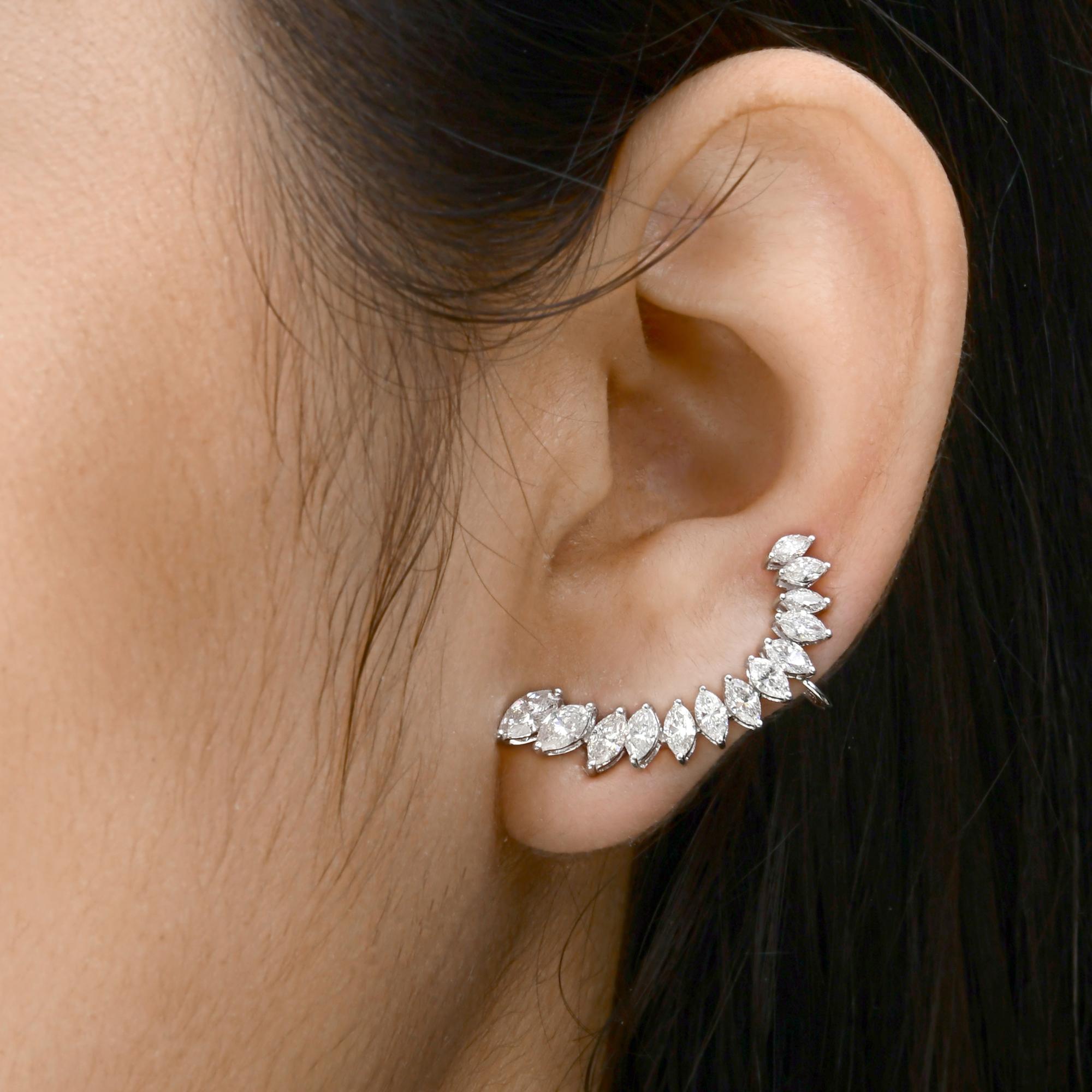 Pendientes puño de diamante marquesa SI/H de 2,69 quilates reales Joyas de oro blanco de 18 quilates
Estos pendientes están magistralmente engastados con diamantes de talla marquesa engarzados en las orejeras de forma curva.
Los diamantes son un