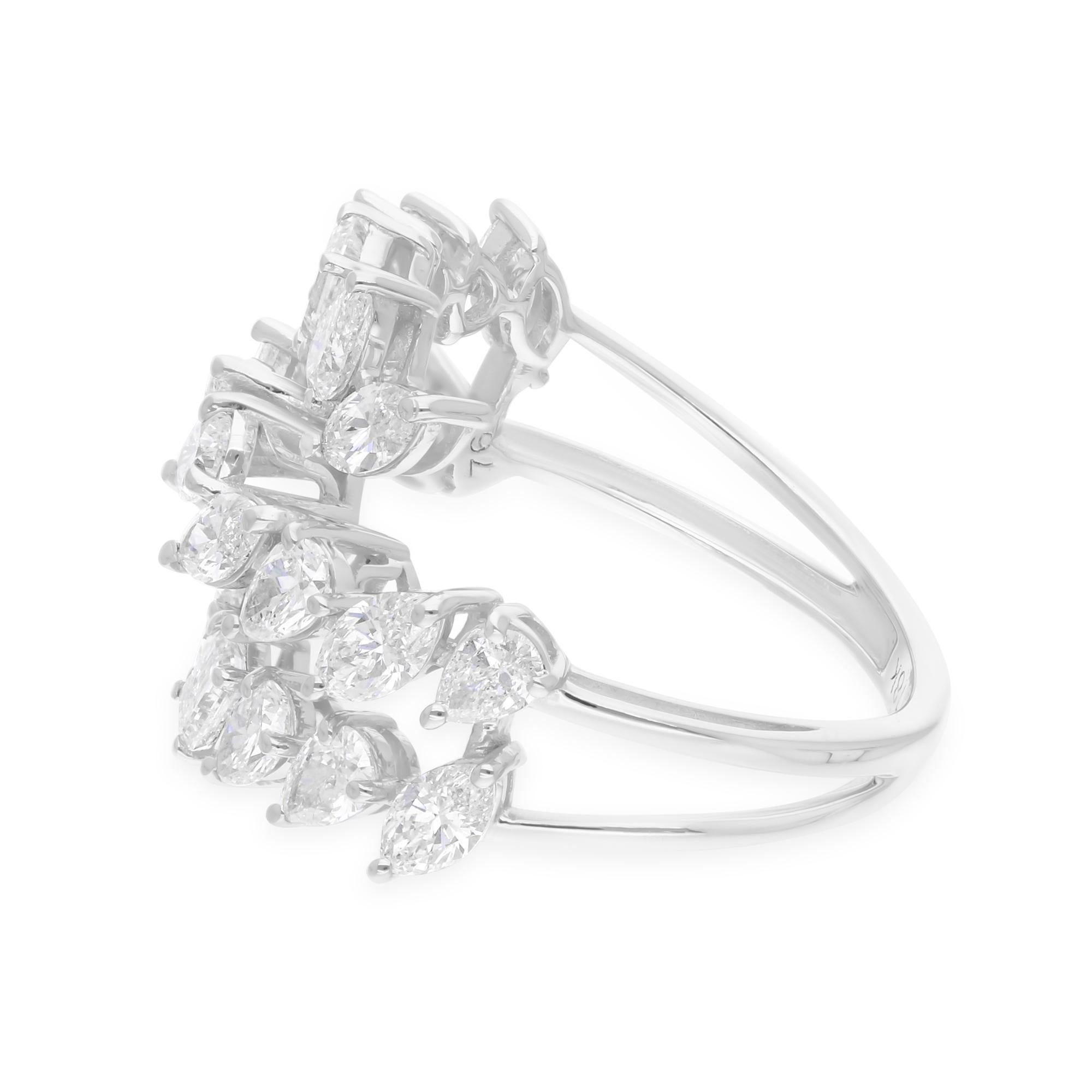 Dieser exquisite Ring ist aus 18-karätigem Gold gegossen und mit 2,73 Karat funkelnden Diamanten besetzt.

FOLLOW SPECTRUM JEWELS Storefront, um die neueste Collection'S und exklusive Stücke zu sehen. Spectrum Jewels ist stolz darauf, ein Top Seller