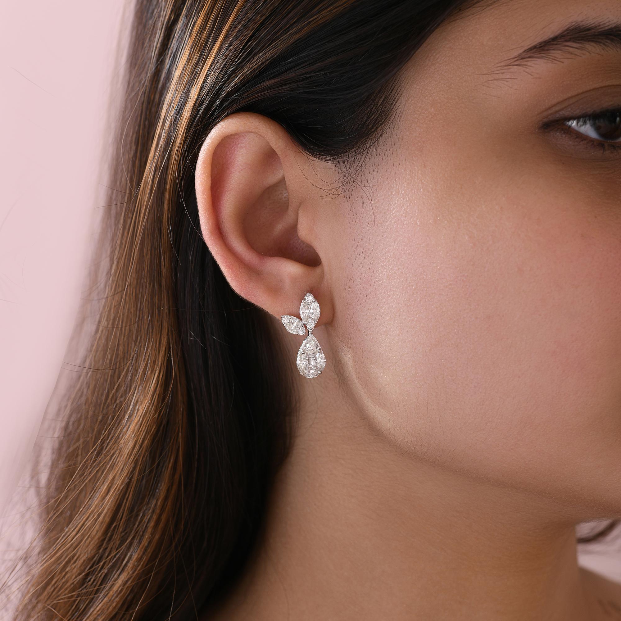 Taille Marquise Boucles d'oreilles en or blanc 18 carats avec un vrai diamant de 2,82 carats, pureté SI, couleur HI en vente