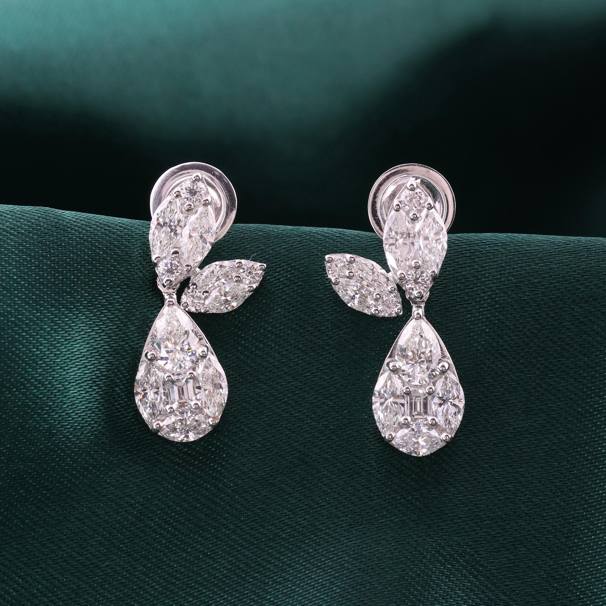 Boucles d'oreilles en or blanc 18 carats avec un vrai diamant de 2,82 carats, pureté SI, couleur HI Neuf - En vente à Diera, AE