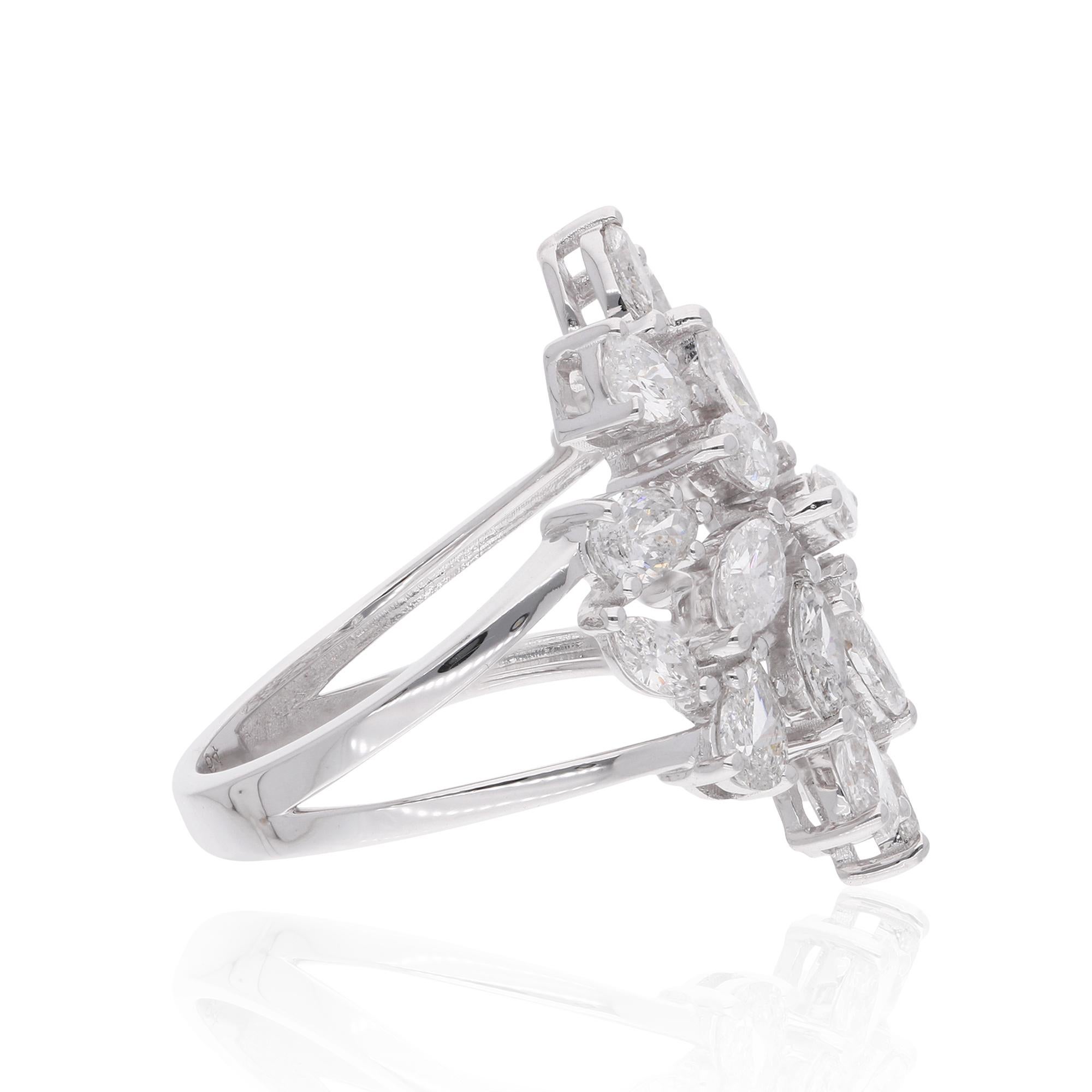 Realer Cocktailring aus 18 Karat Weißgold mit 2,85 Karat Marquise-Diamant in Birnenform mit Diamant Damen im Angebot