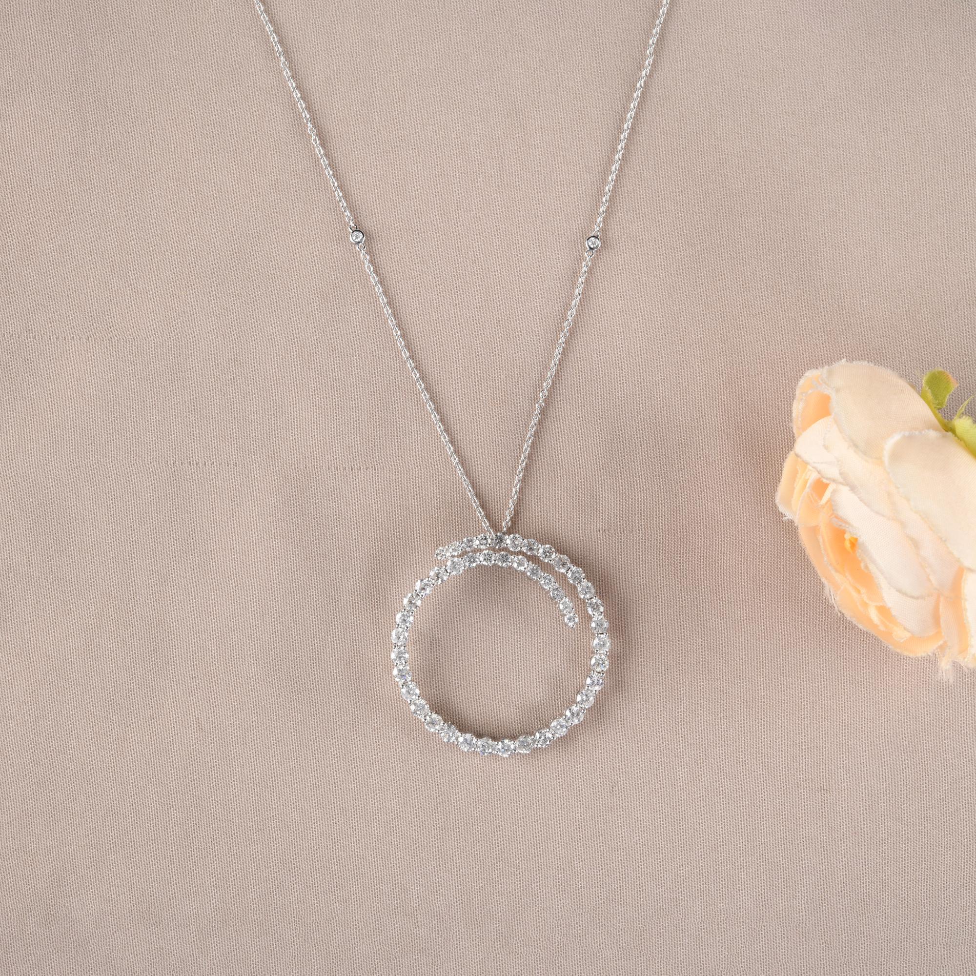 Taille ronde Collier pendentif en or blanc 18 carats avec diamants ronds de 3,46 carats en vente