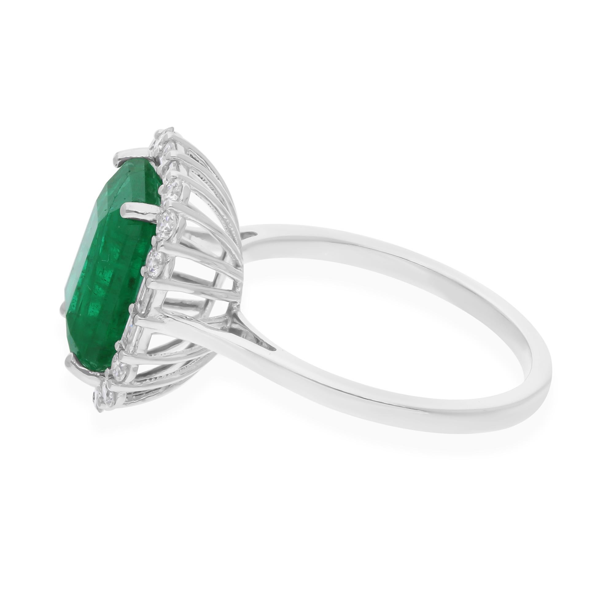 Modern Real 3.47 Carat Zambian Emerald Cocktail Ring 0.47 Carat Diamond 18k White Gold For Sale