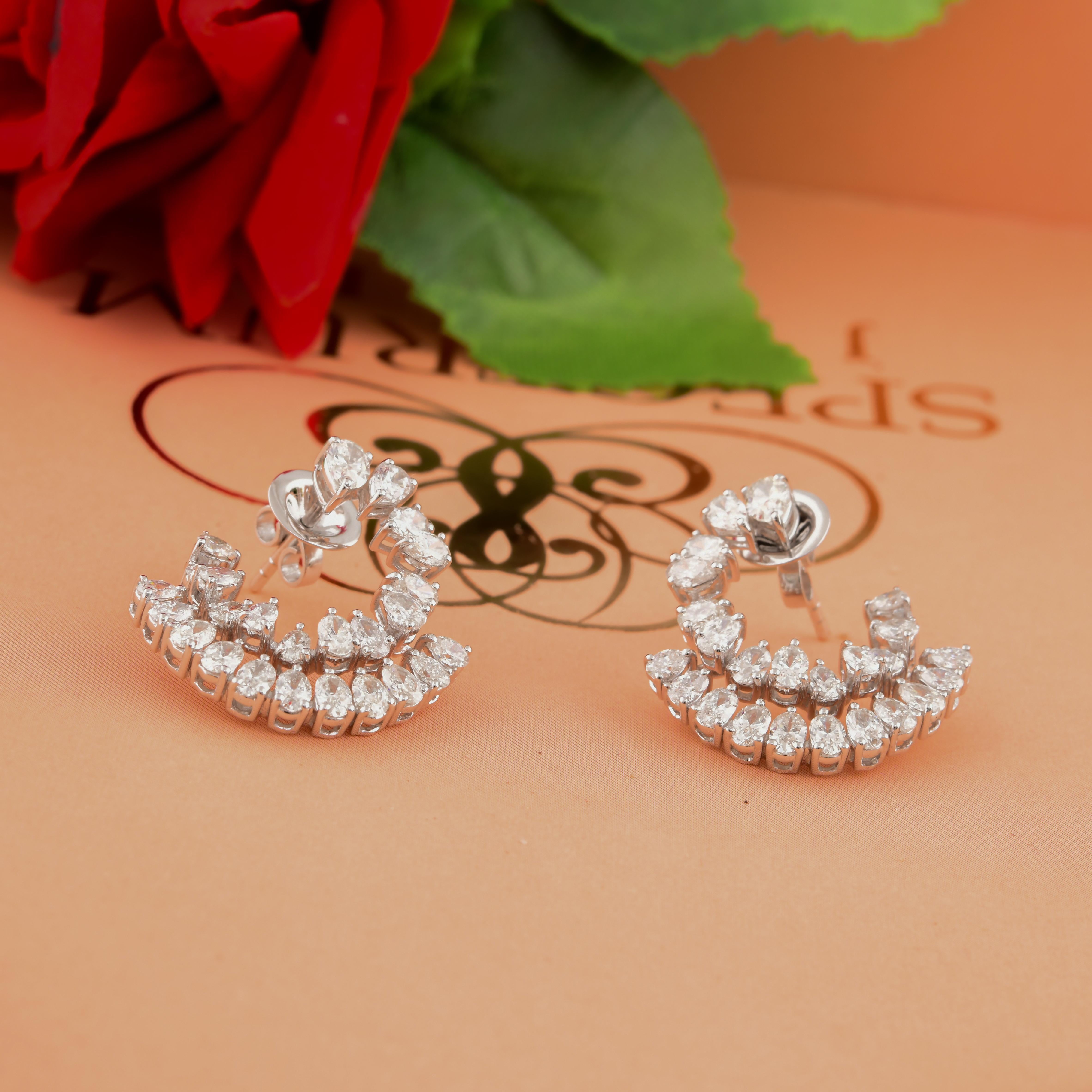 Pendientes colgantes de diamantes reales de 3,87 quilates, claridad SI y color HI, oro blanco de 18 quilates Corte pera en venta