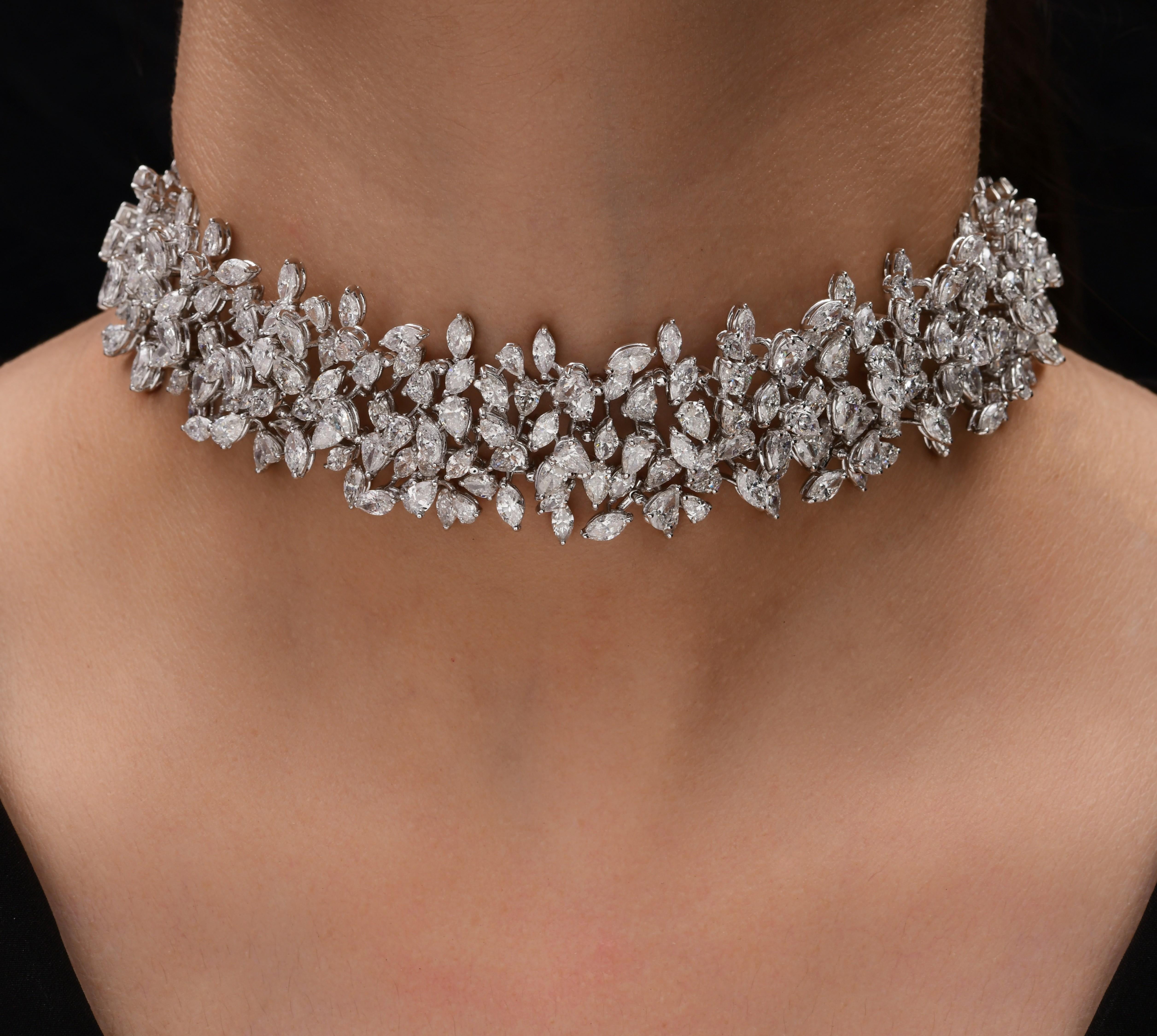Vero 40,07 carati SI Clarity HI Color Collana di diamanti a girocollo in oro bianco 18 carati In condizioni Nuovo in vendita a Diera, Dubai