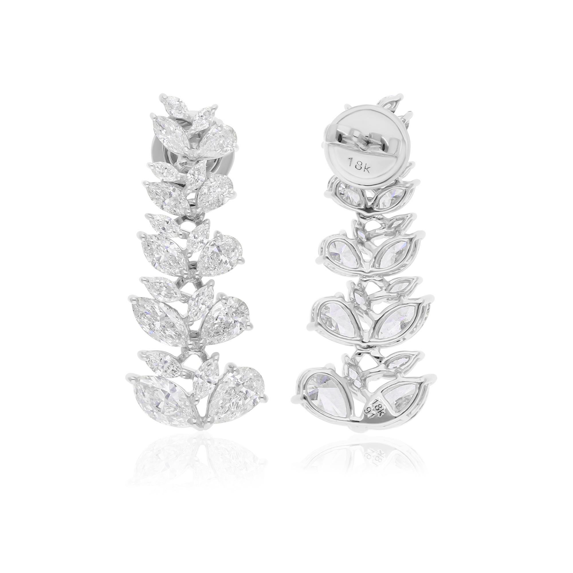 Diese exquisiten Ohrringe sind aus 18-karätigem Gold gegossen und mit 4,16 Karat funkelnden Diamanten besetzt.

FOLLOW SPECTRUM JEWELS Storefront, um die neueste Collection'S und exklusive Stücke zu sehen. Spectrum Jewels ist stolz darauf, ein Top