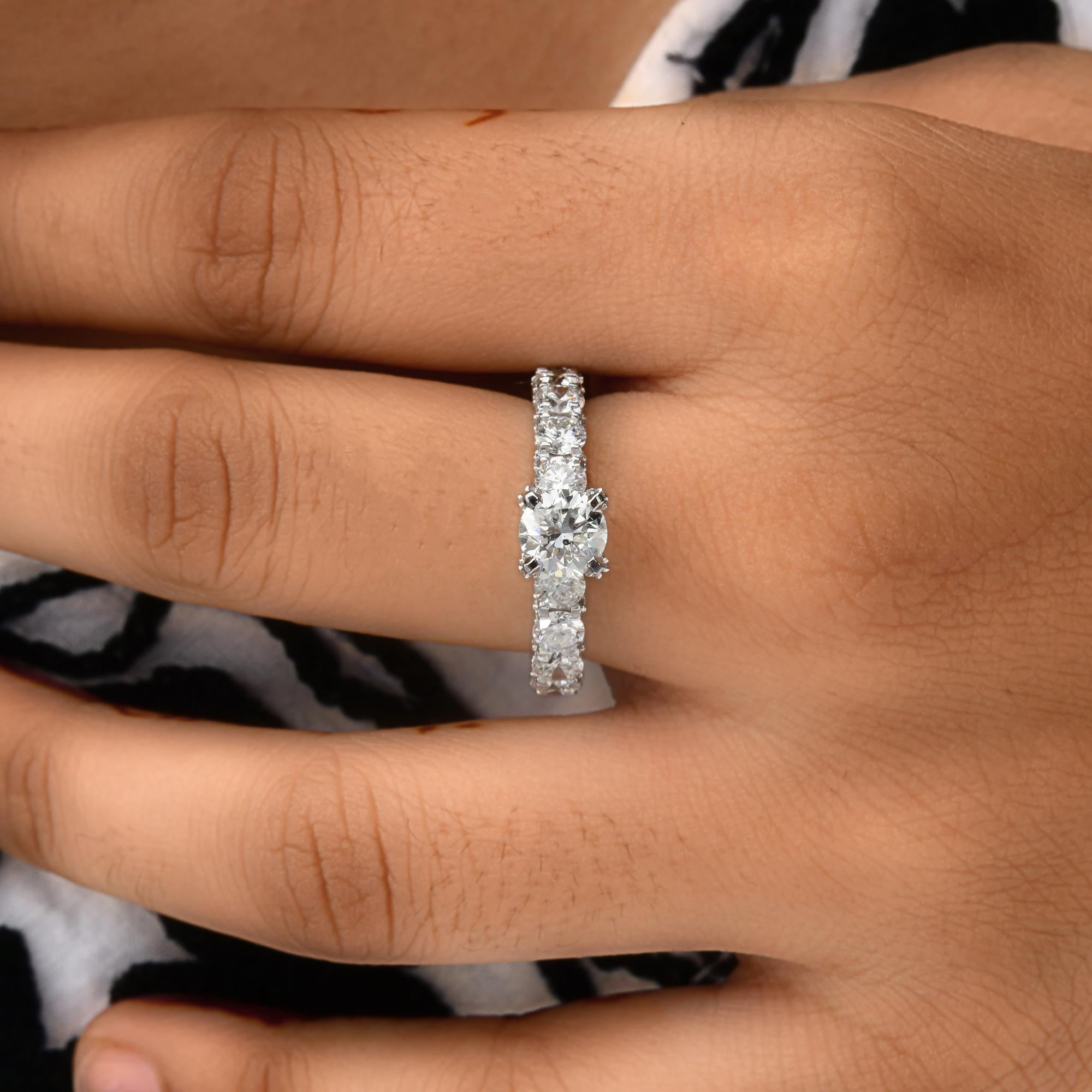 Round Cut Real 4.81 Carat SI/HI Diamond Eternity Band Engagement Ring 18 Karat White Gold For Sale