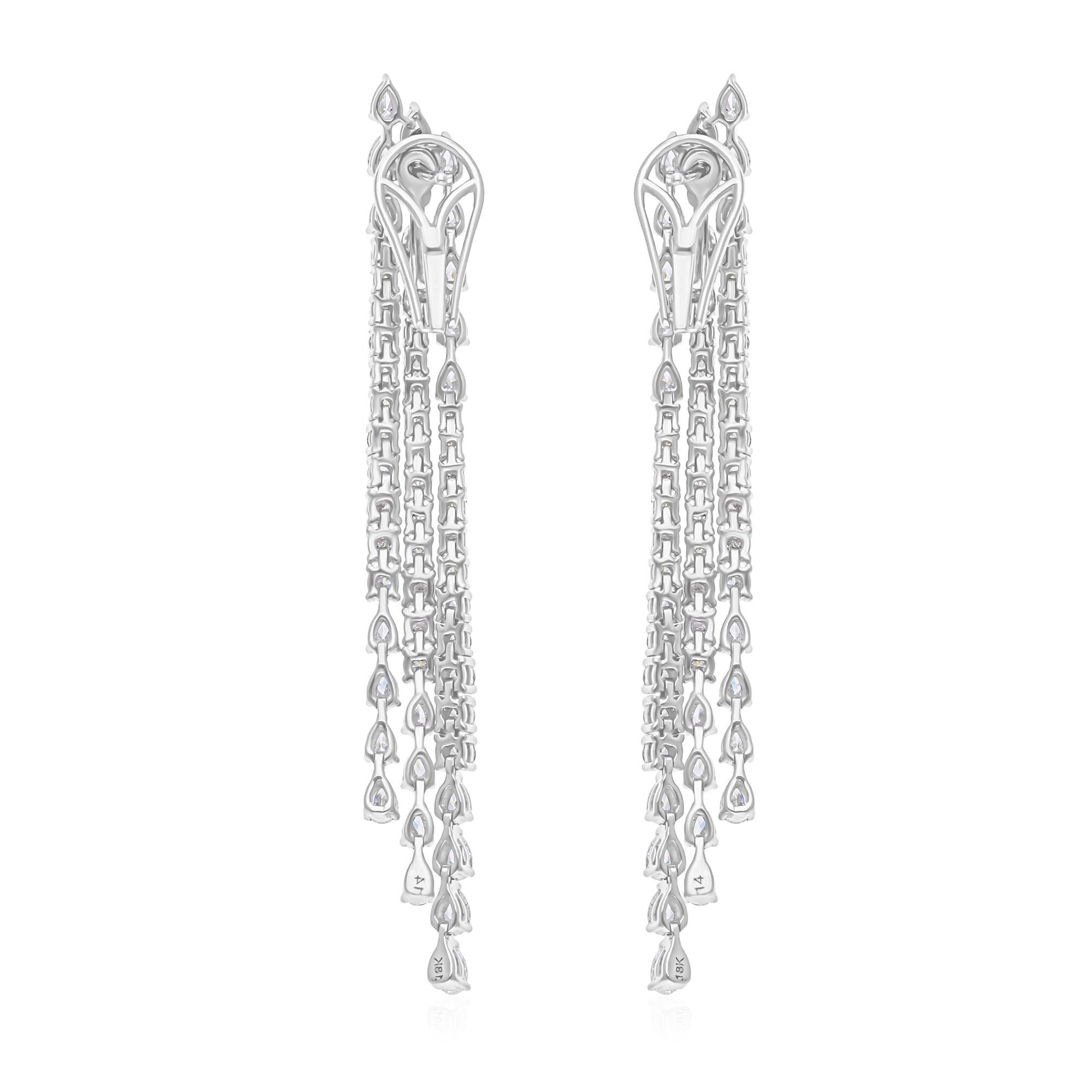 Real 5.10 Carat SI/H Pear Round Diamond Chandelier Earrings 18 karat White Gold In New Condition For Sale In Diera, Dubai