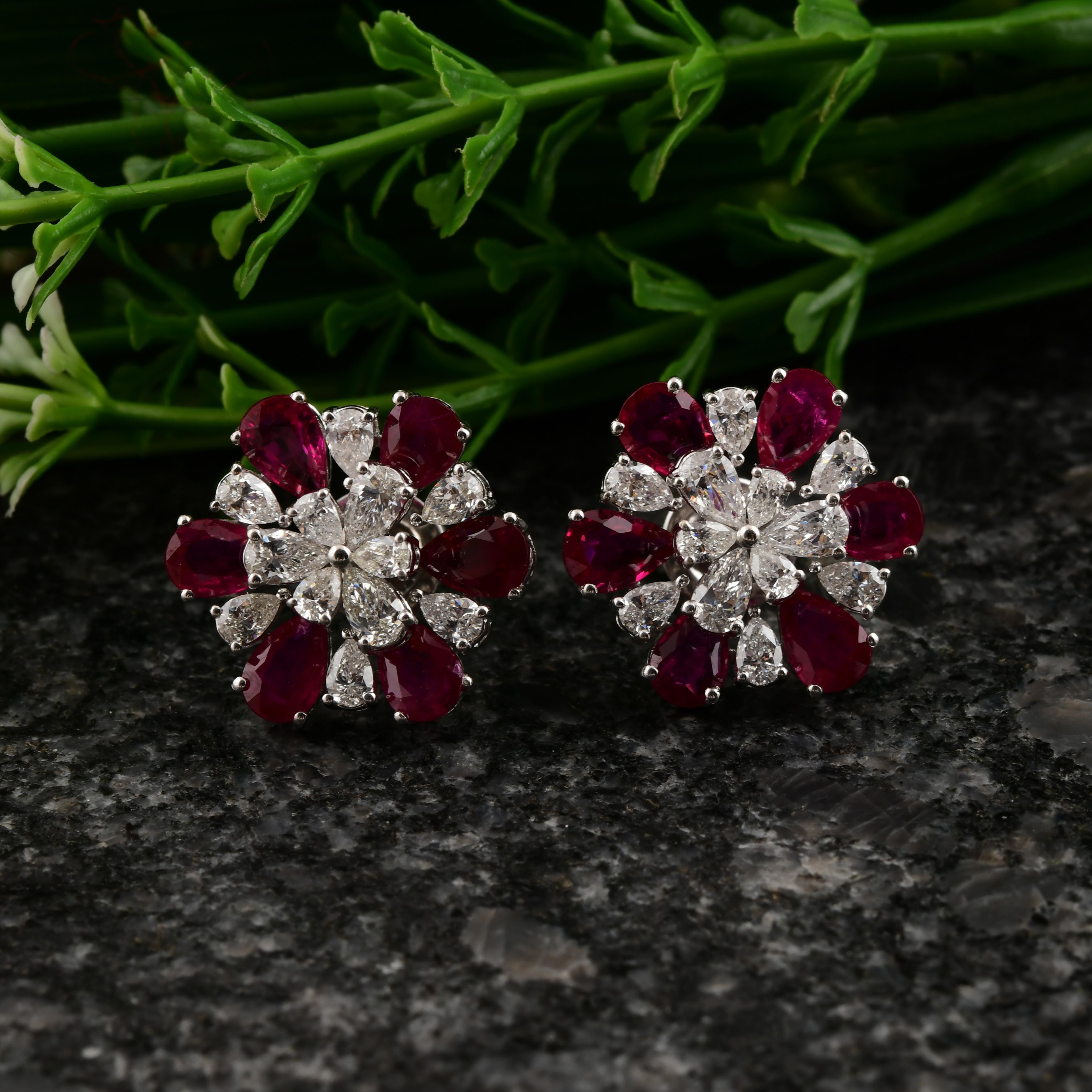 Real 5.23 Carat Ruby Gemstone 2 Carat SI/H Diamond 18 Karat White Gold Earrings In New Condition For Sale In Diera, Dubai