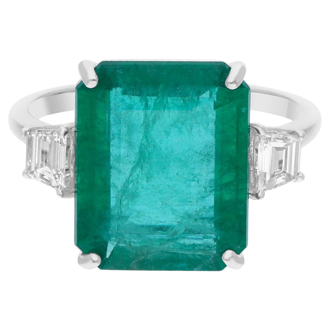 Bague cocktail en or blanc 18 carats avec émeraude de Zambie de 5,8 carats et diamants 0,38 carat SI/H