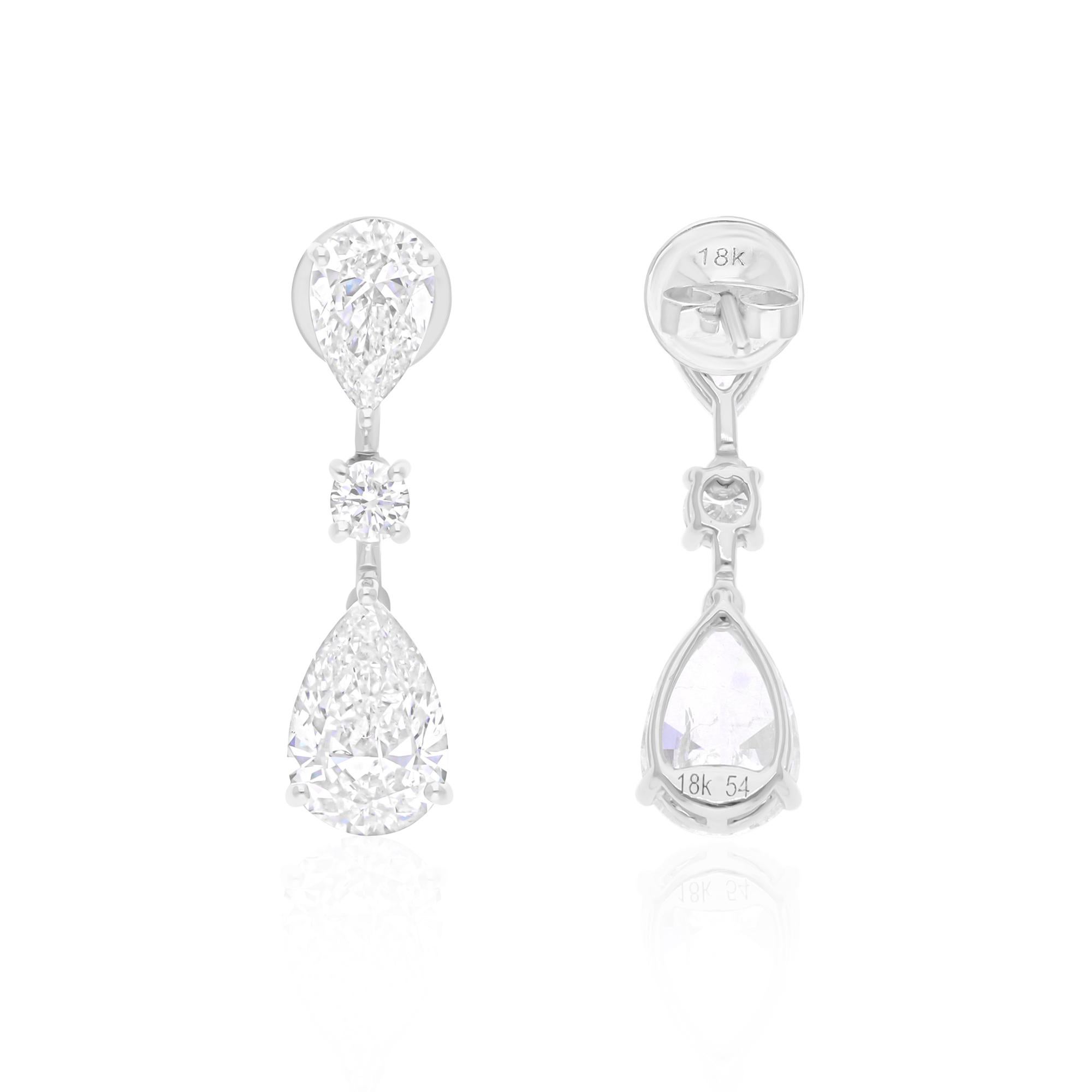 Real 6,17 Karat SI Reinheit HI Farbe Diamant-Ohrringe 18 Karat Weißgold Ohrhänger
Diese Ohrringe sind meisterhaft mit Birne geschliffenen Diamanten auf der Oberseite und ein baumelnden nach unten durch runde Diamanten in der Mitte verbunden machen