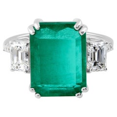Real 6.79 Carat Emerald 1 Carat SI/H Diamond Cocktail Ring 18 Karat White Gold
