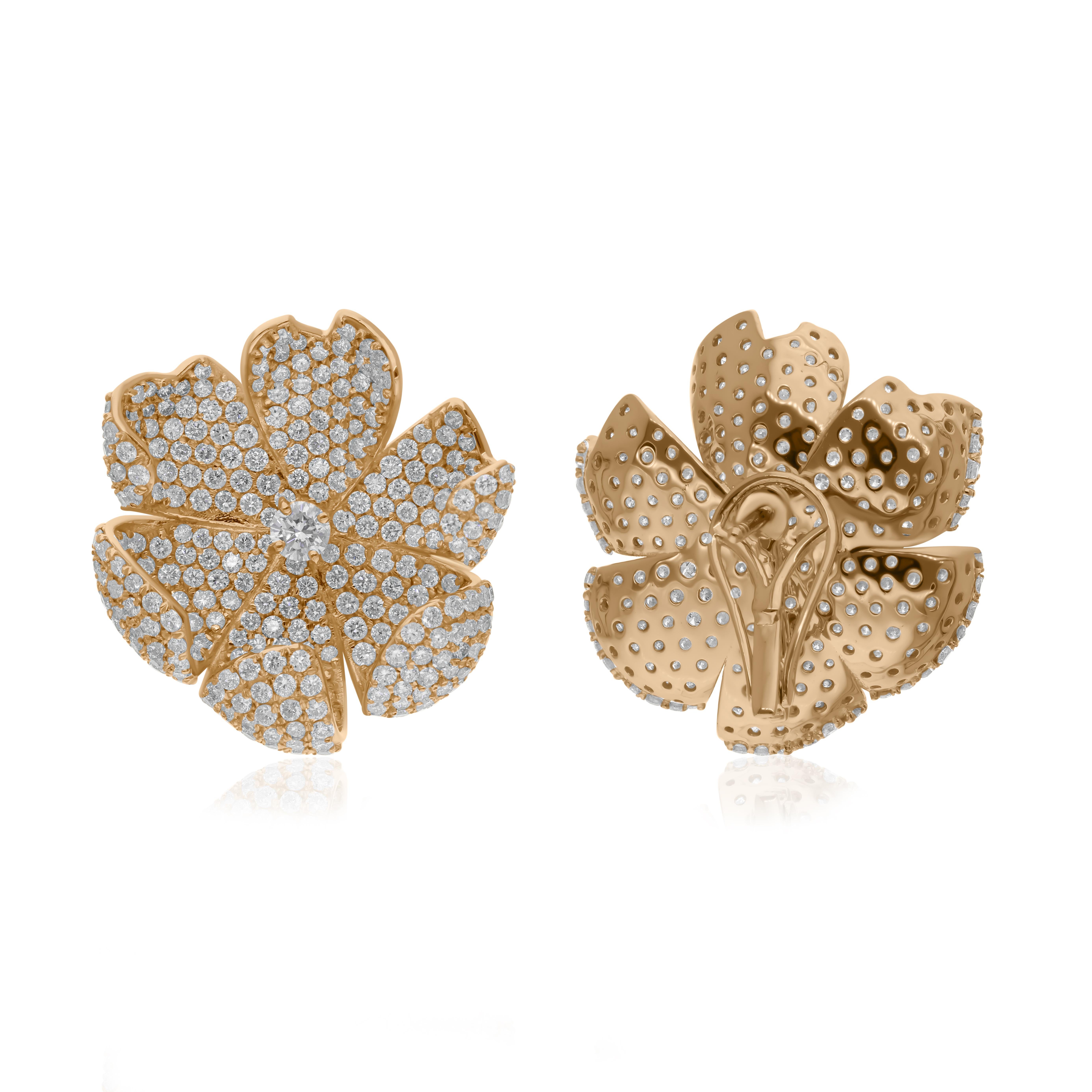 Suivez la vitrine de Spectrum Jewels pour découvrir la dernière collection et les pièces exclusives. Spectrum Jewels est fièrement classé parmi les meilleurs vendeurs sur 1stdibs avec des commentaires clients de 5 étoiles. Tous les articles