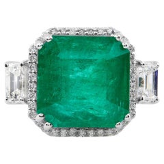 Real 8.3 Carat Emerald 1.12 Carat SI/H Diamond Cocktail Ring 18 Karat White Gold