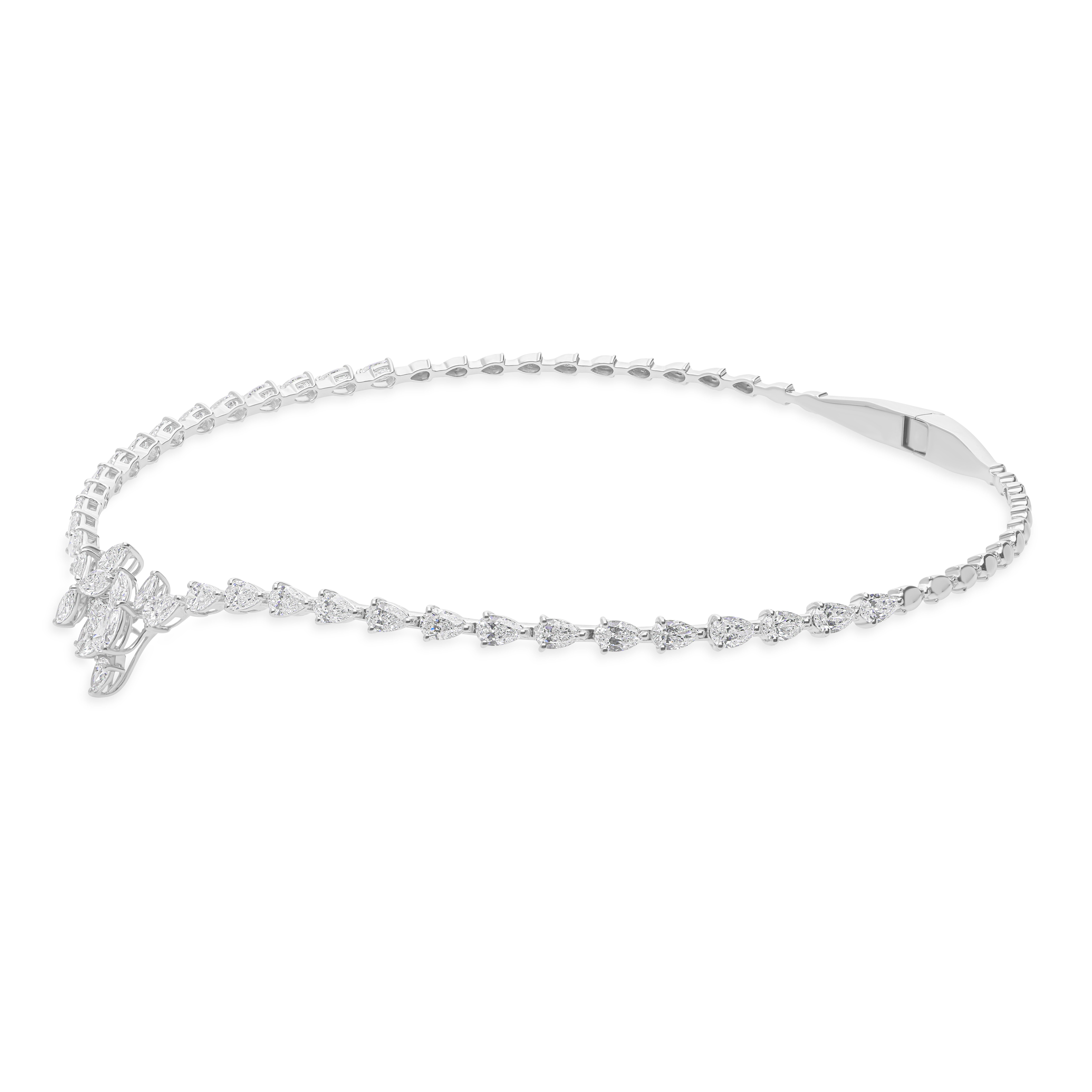 Taille poire Real 8.39 Carat SI/H Marquise Pear Diamond Choker Necklace 14 Karat White Gold en vente