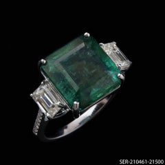 8.56 Ct Zambian Emerald 5.30 Ct SI/H Diamond Ring  18K White Gold Statment Ring