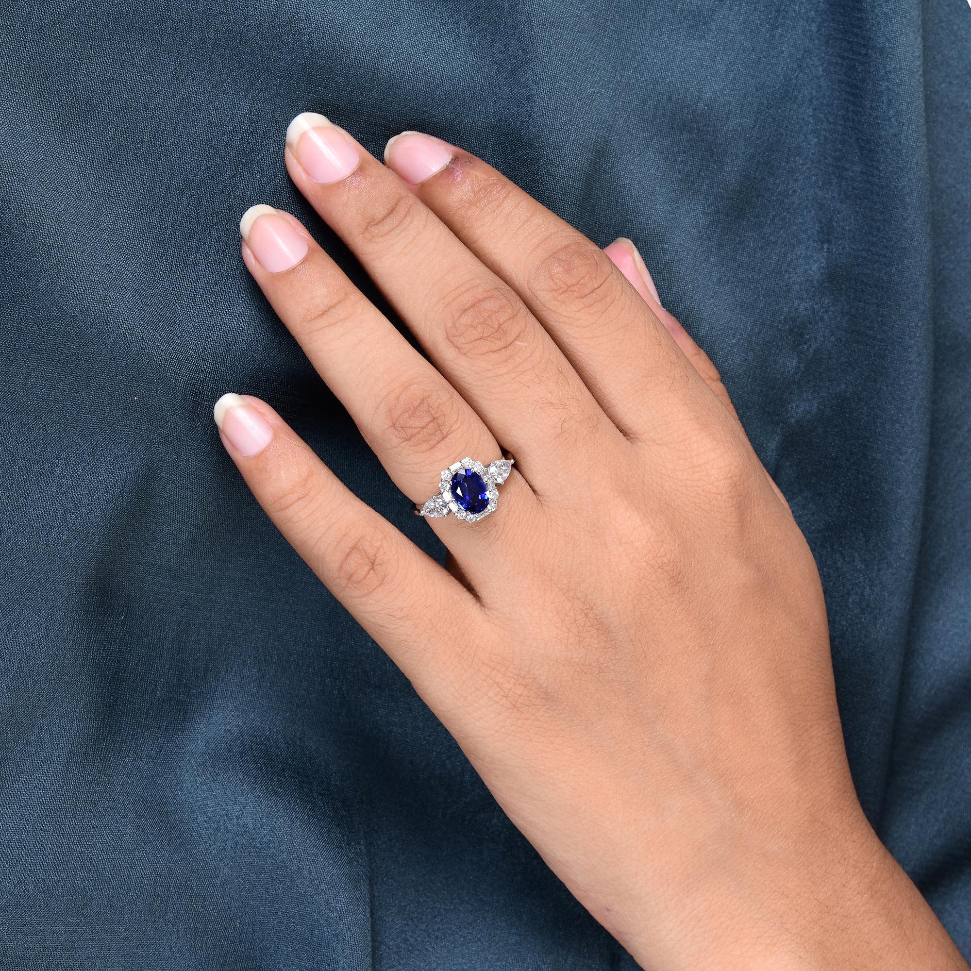 Modern Real Blue Sapphire Cocktail Ring SI Clarity HI Color Diamond 14 Karat White Gold For Sale