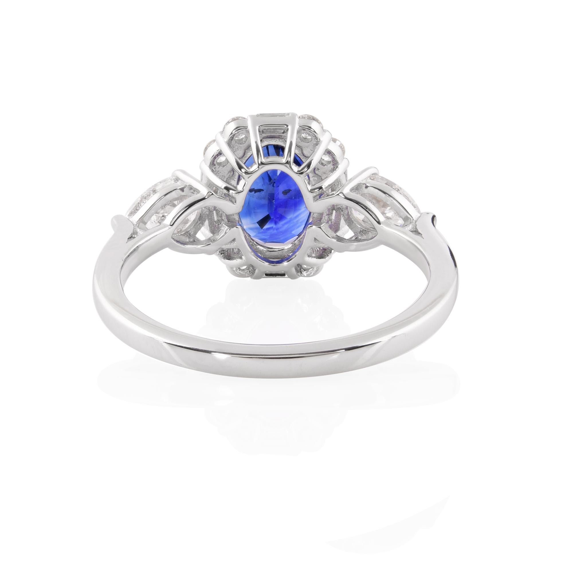 Modern Real Blue Sapphire Cocktail Ring SI Clarity HI Color Diamond 18 Karat White Gold For Sale