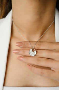 Collier à pendentif disque élégant en or blanc massif 14K avec diamant véritable pour elle