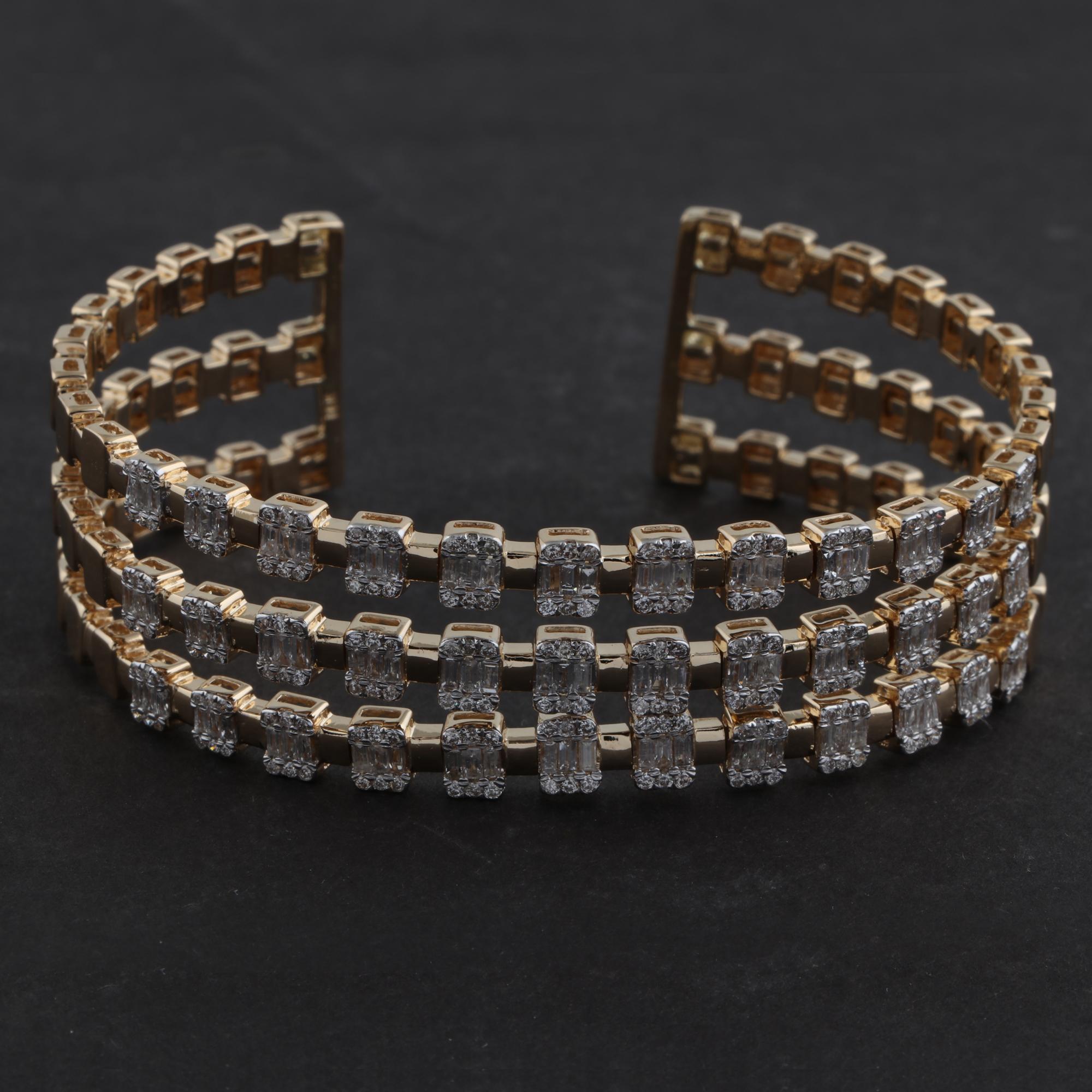 Taille mixte Bracelet manchette en or jaune 14k avec diamant véritable 3.80Ct Fine Jewelry en vente