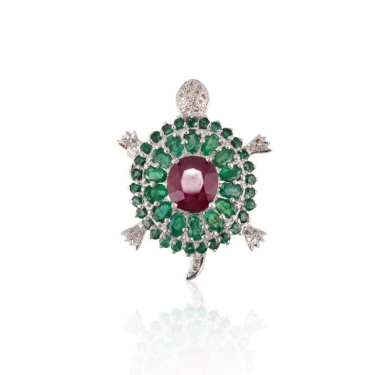 Natural Emerald and Ruby Turtle Brooch in 925 Sterling Silver In New Condition For Sale In Houston, TX