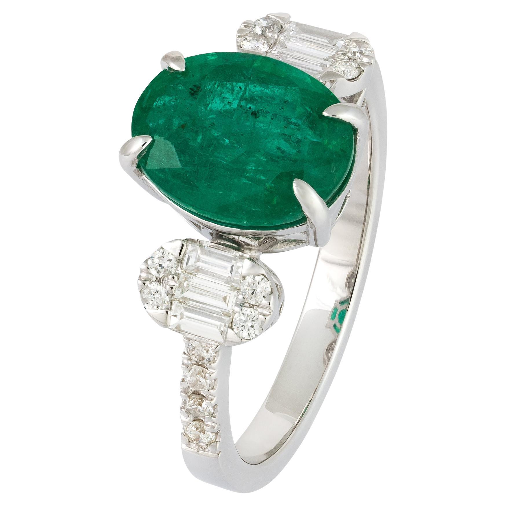 For Sale:  Real Emerald White 18K Gold White Diamond Ring for Her