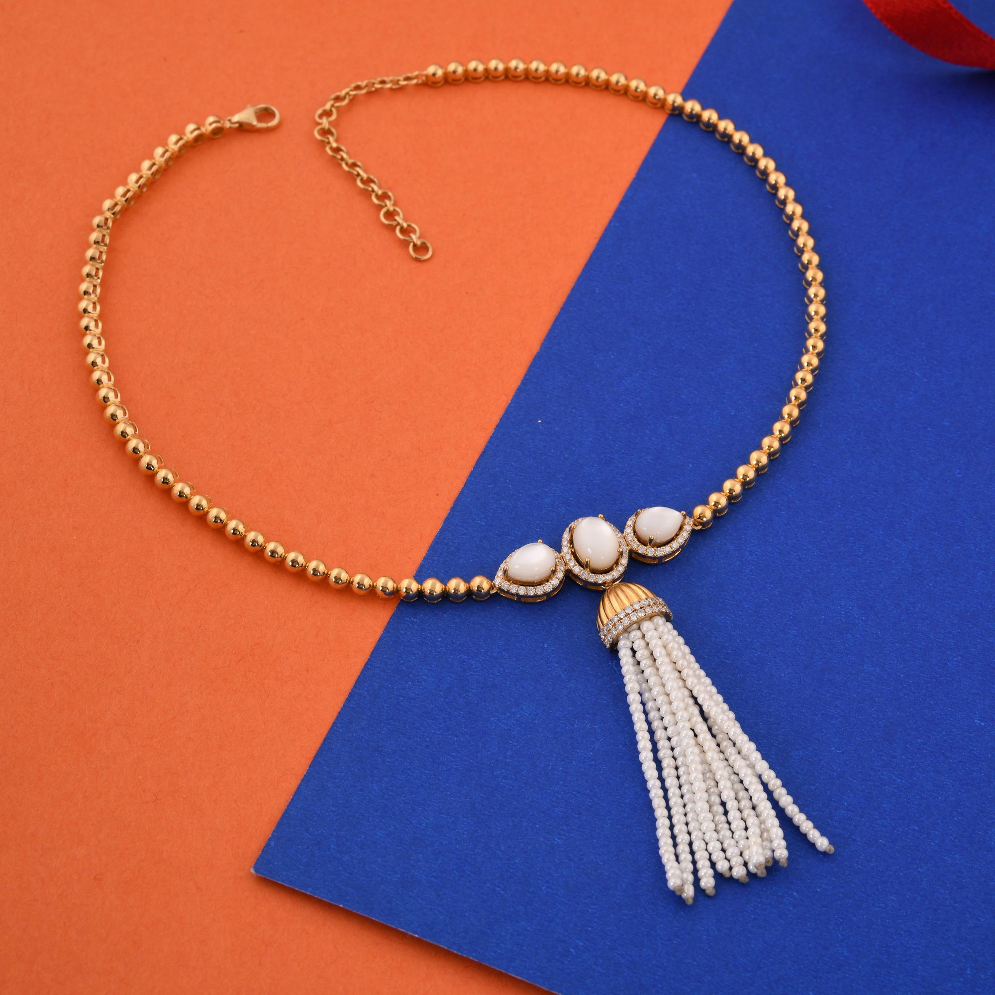 Collier en or jaune 18 carats avec pendentif en nacre véritable SI/H et diamant Neuf - En vente à Diera, Dubai