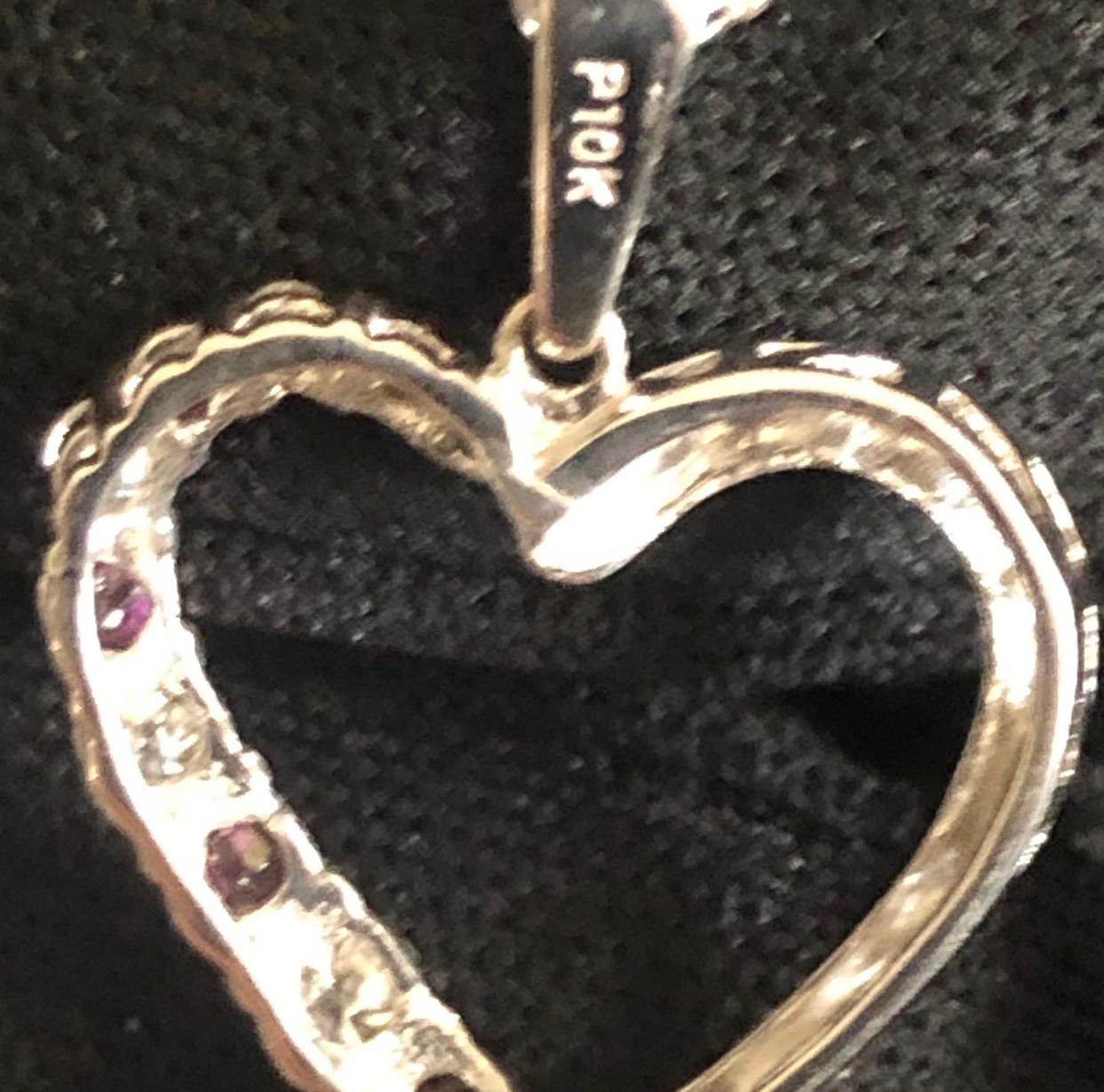 Real Natural Diamond Heart Pendent Rubies 10k White Gold   In Excellent Condition For Sale In New York, NY