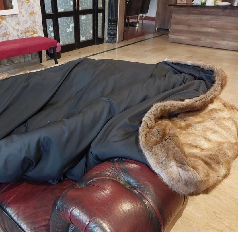 Manta King Size de auténtica piel de visón natural Siglo XXI y contemporáneo en venta