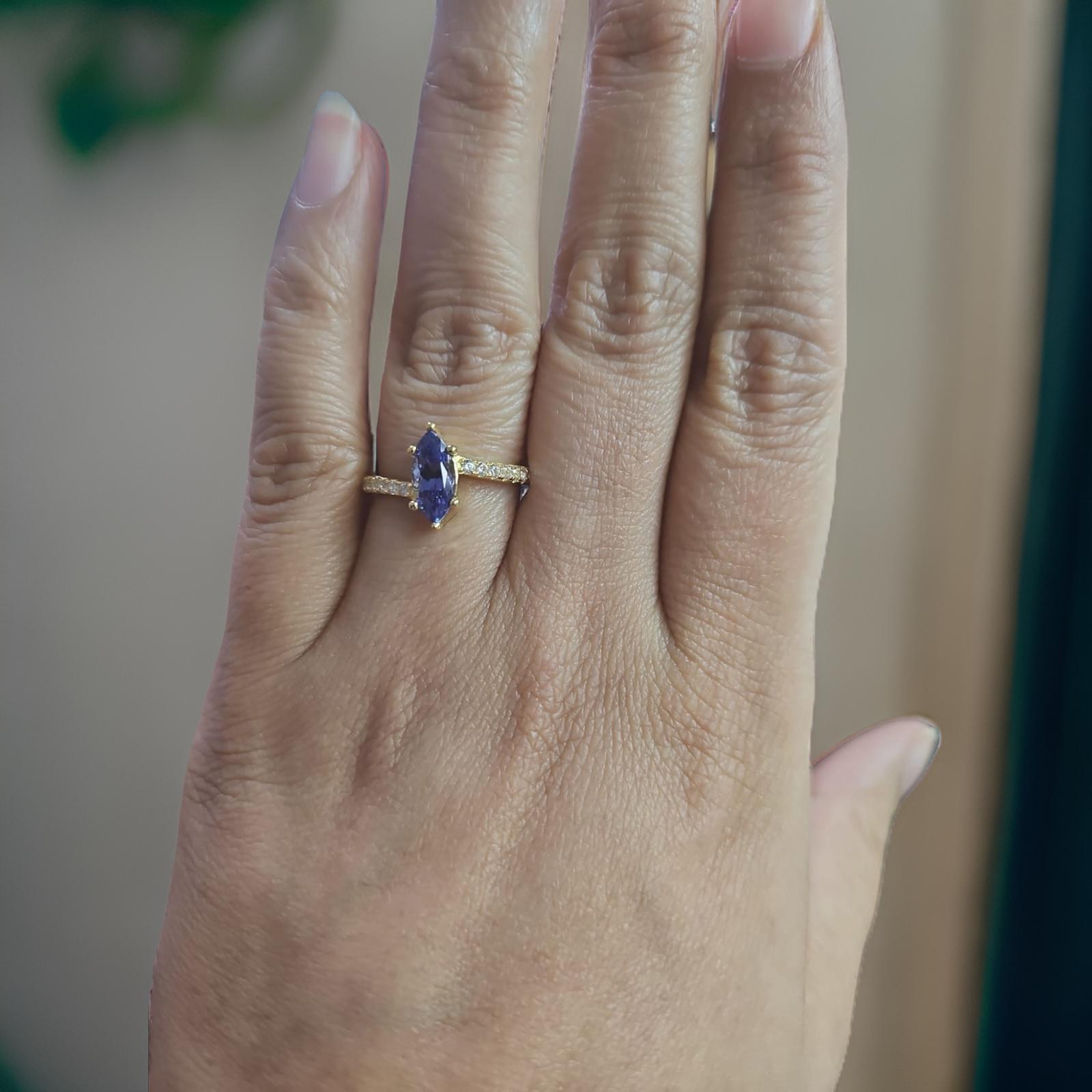 Bague de naissance de décembre en argent sterling 925 et tanzanite naturelle véritable en vente 1