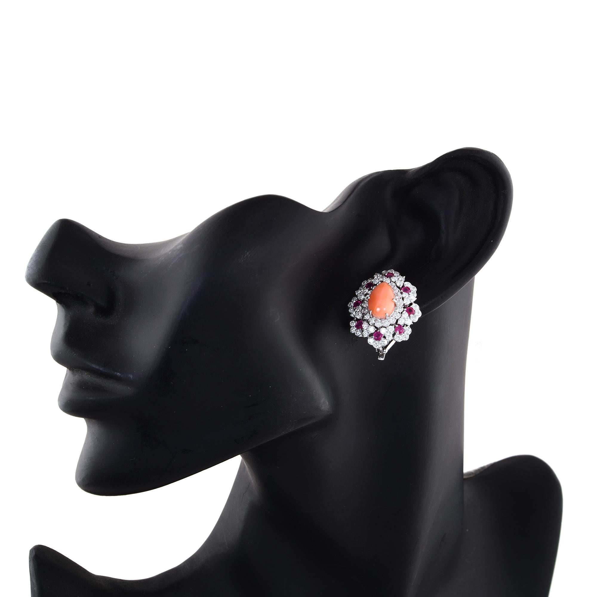 Pendientes de oro blanco de 14 quilates con piedras preciosas de coral pera auténtico rubí y diamante Corte pera en venta