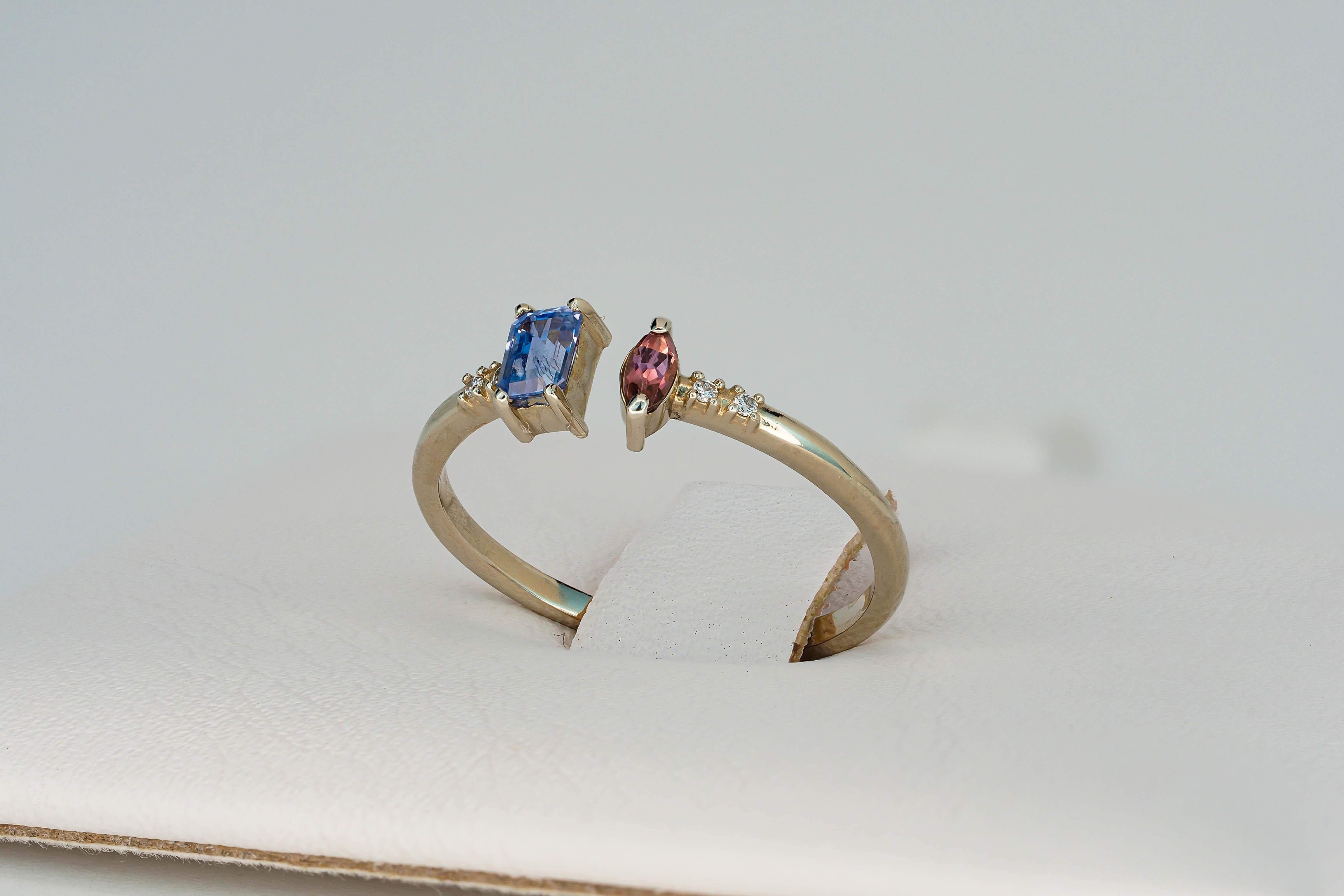 Baguette Cut Real sapphire 14k gold ring.  For Sale