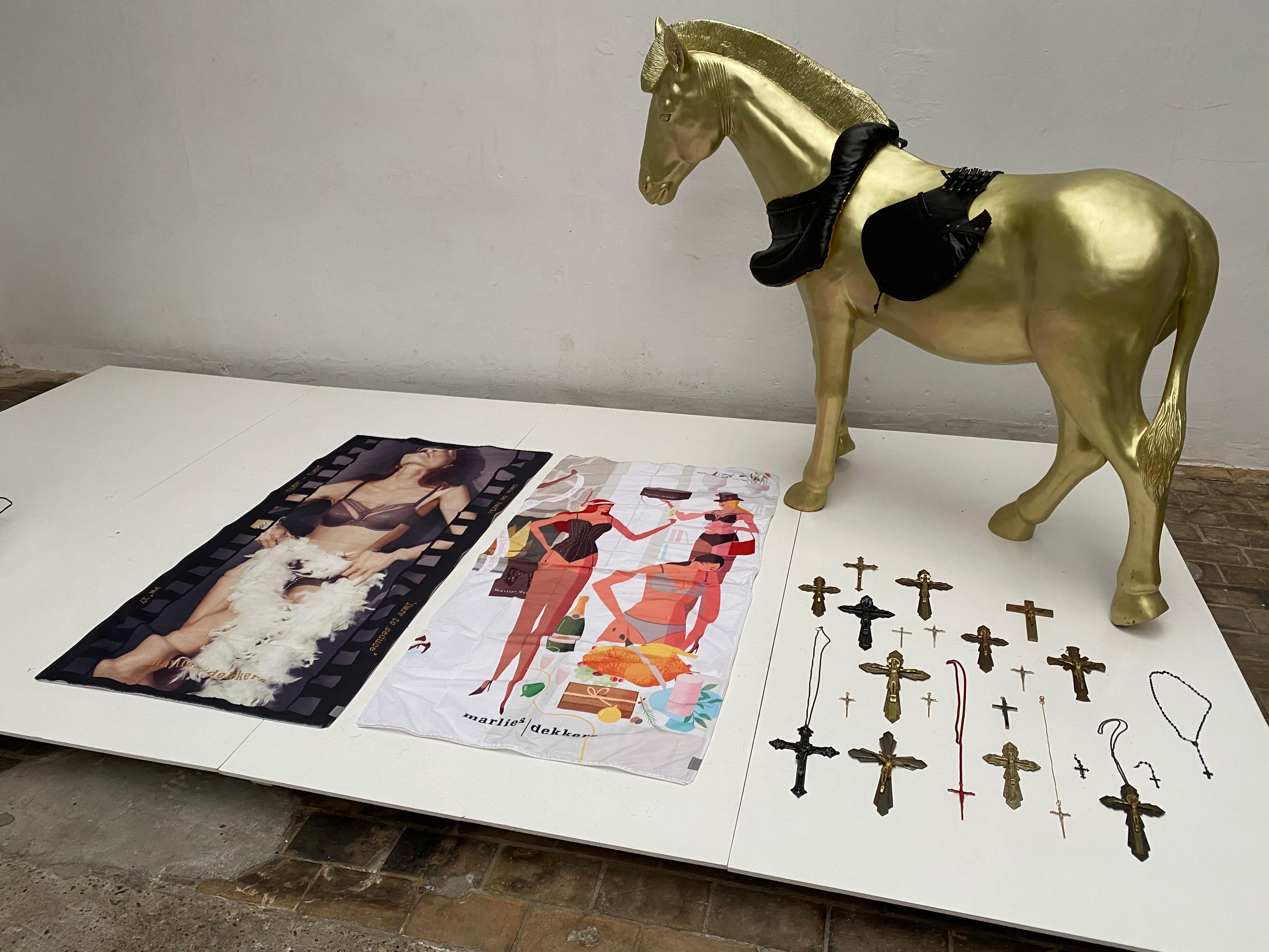 Real Sized Golden Horse by Lingerie Designer Marlies Dekkers, the Netherlands 6