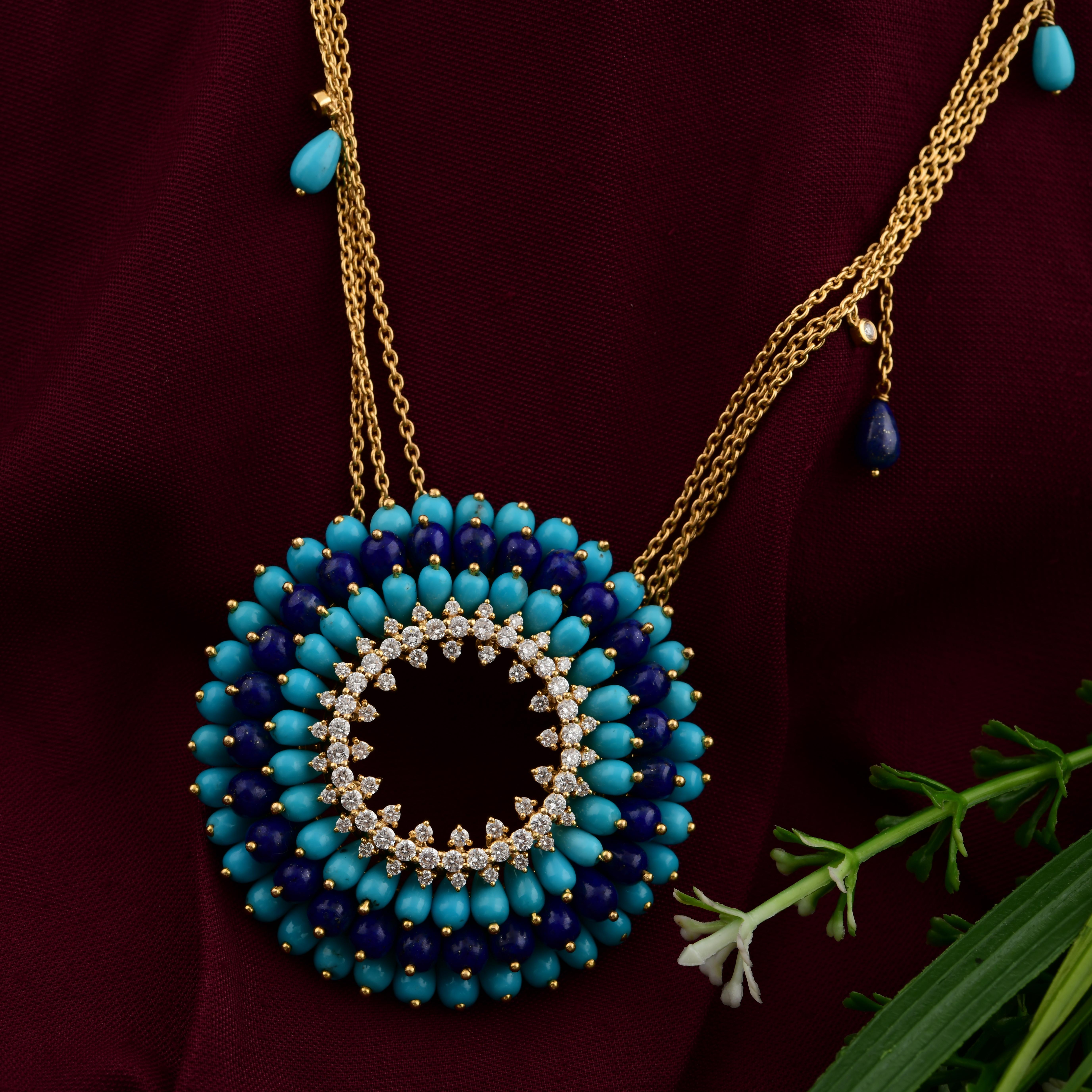 Bead Real Turquoise Lapis Gemstone Pendant Necklace SI/H Diamond 18 Karat Yellow Gold For Sale