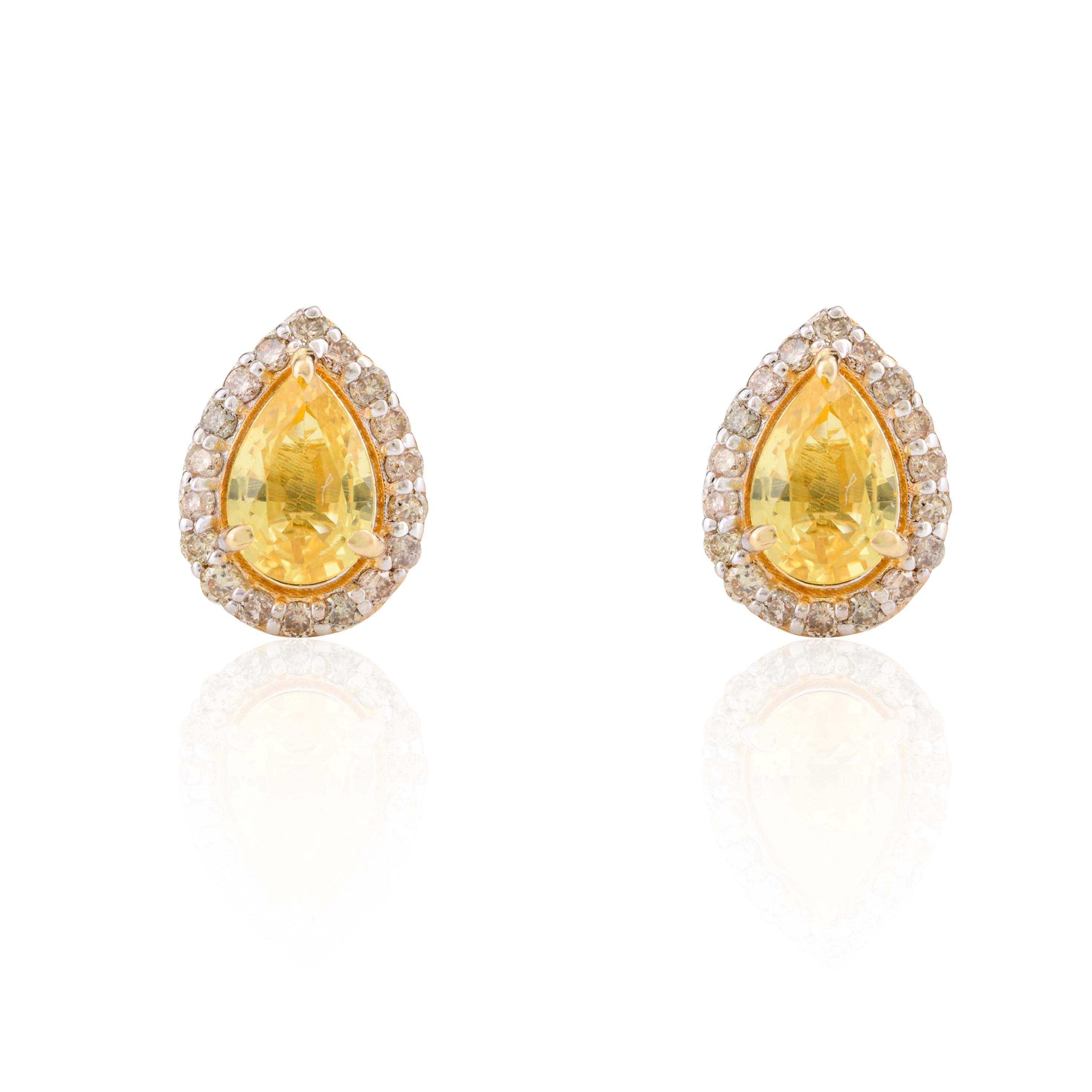 For Sale:  Real Yellow Sapphire Ring, Earrings and Pendant Jewelry Set in 18k Yellow Gold 10