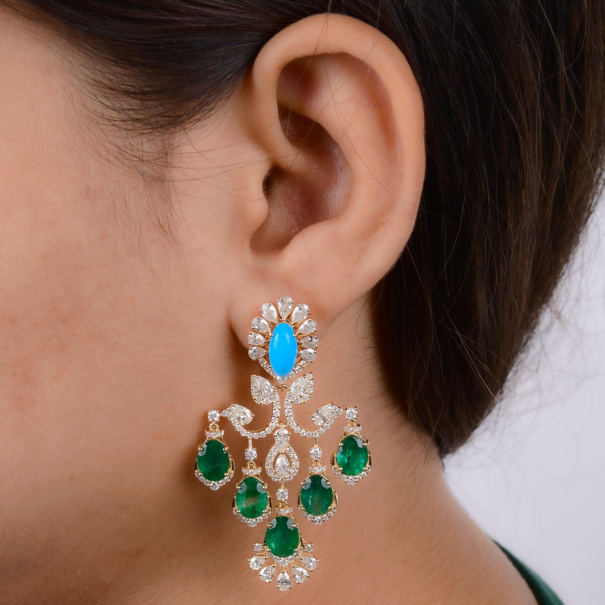 Taille ovale Boucles d'oreilles lustre en or jaune 18 carats avec émeraudes de Zambie réelles, diamants et turquoises en vente