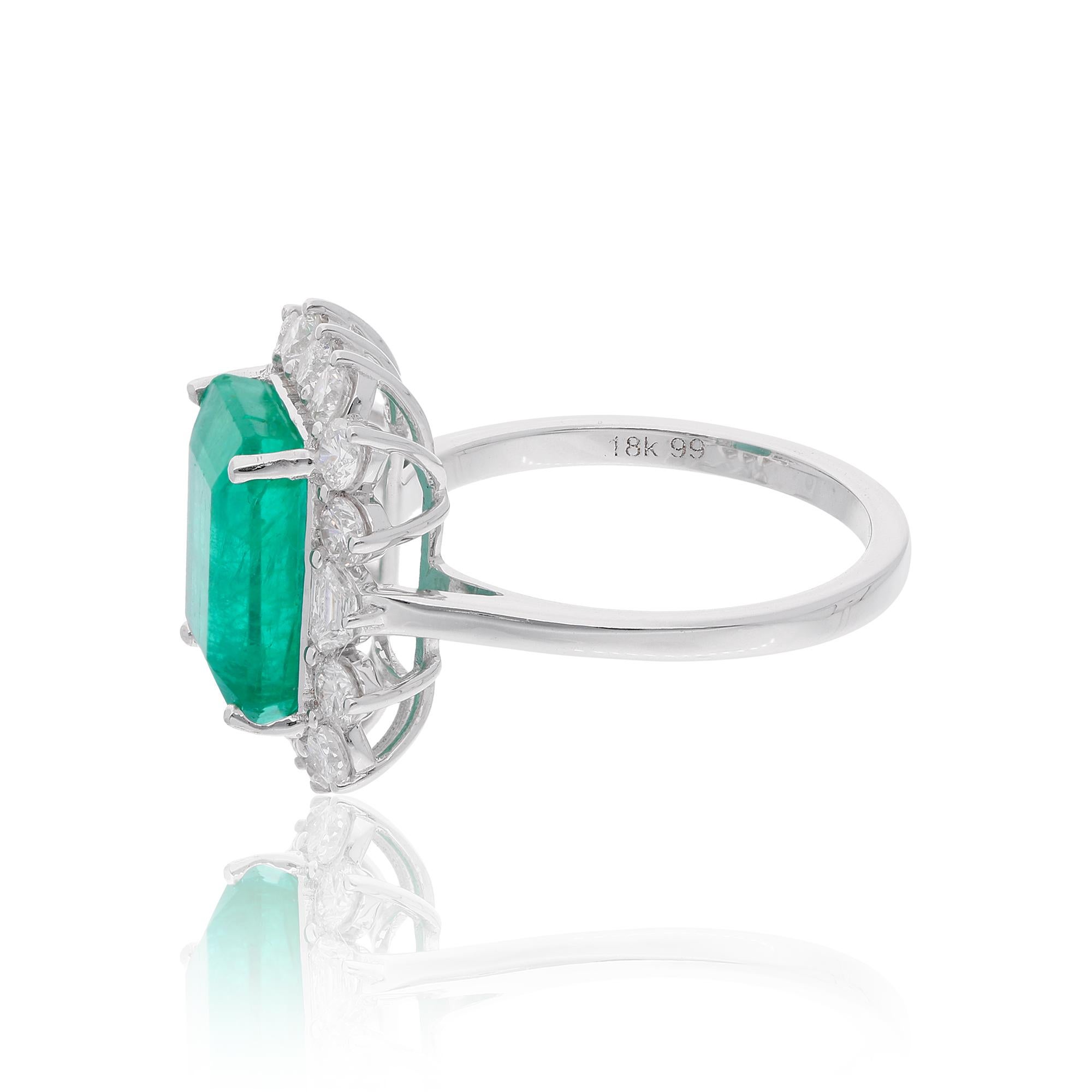 For Sale:  Natural Emerald Gemstone Cocktail Ring Diamond 18 Karat White Gold Jewelry 2