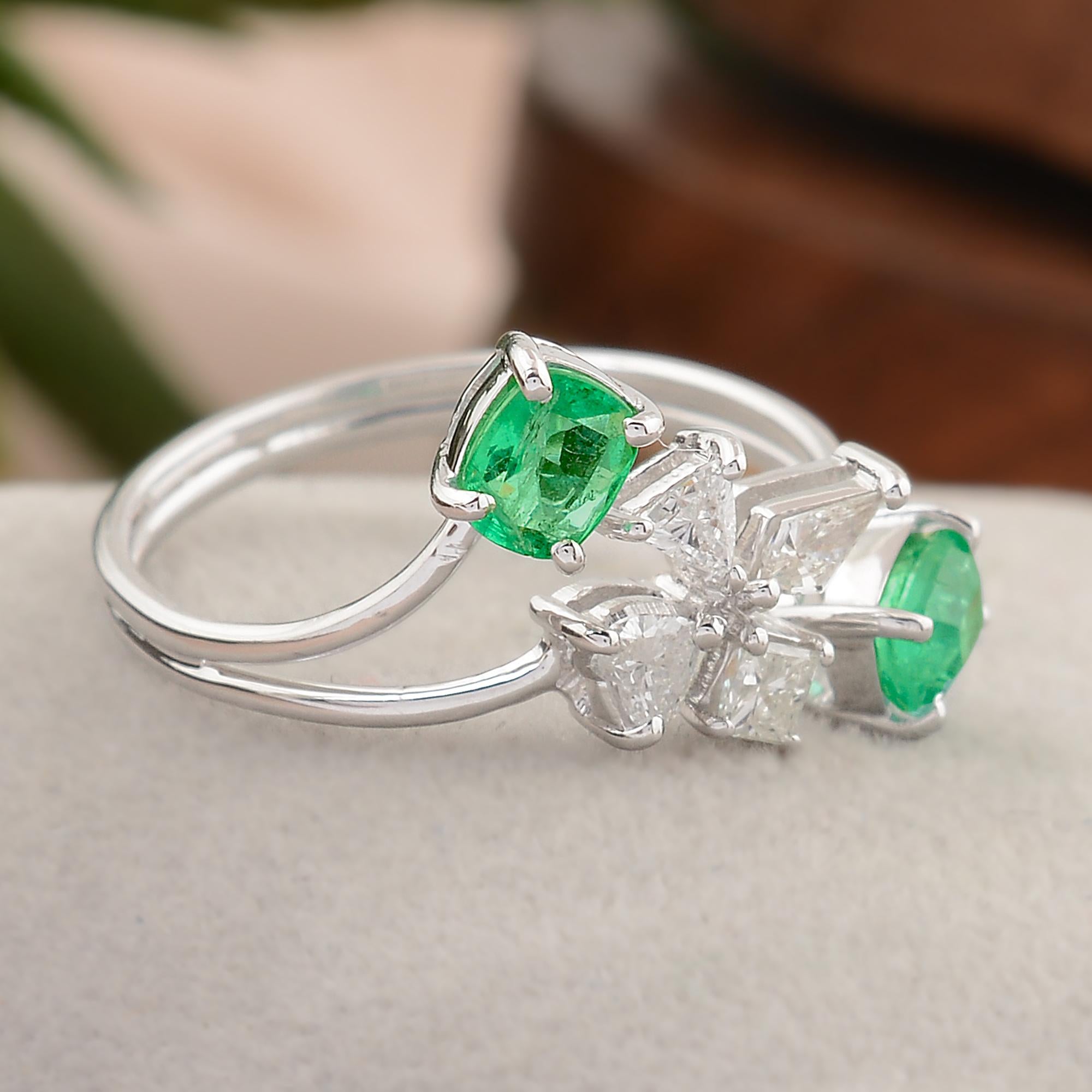 For Sale:  Natural Emerald Gemstone Diamond Designer Ring 18k White Gold Fine Jewelry 6