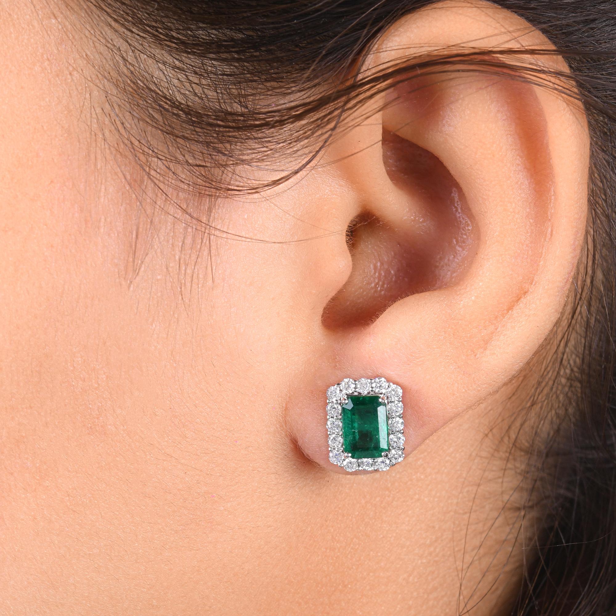 Modern Real Zambian Emerald Gemstone Earrings SI/H Diamond 18 Karat White Gold Jewelry For Sale